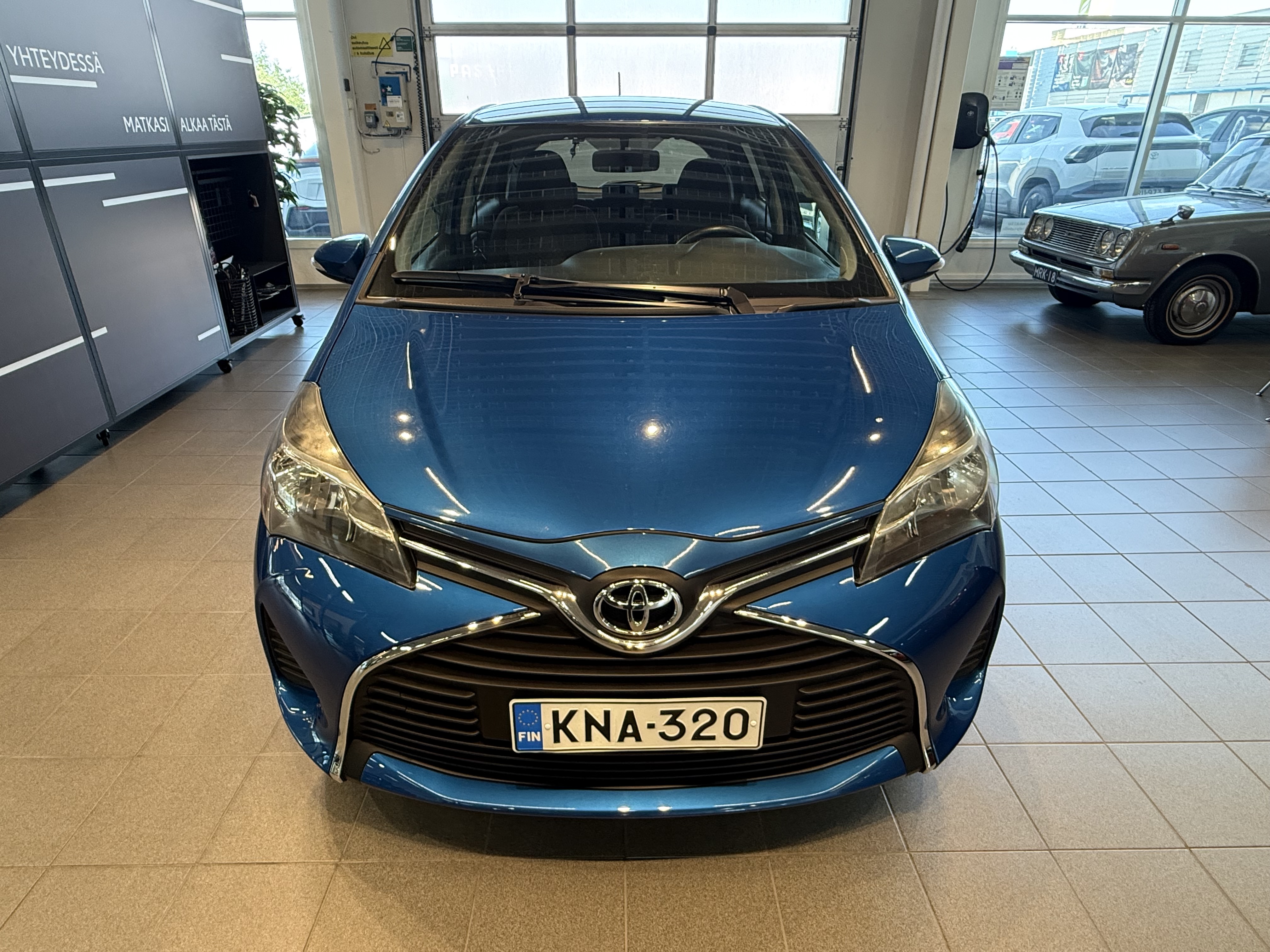 TOYOTA YARIS 2015