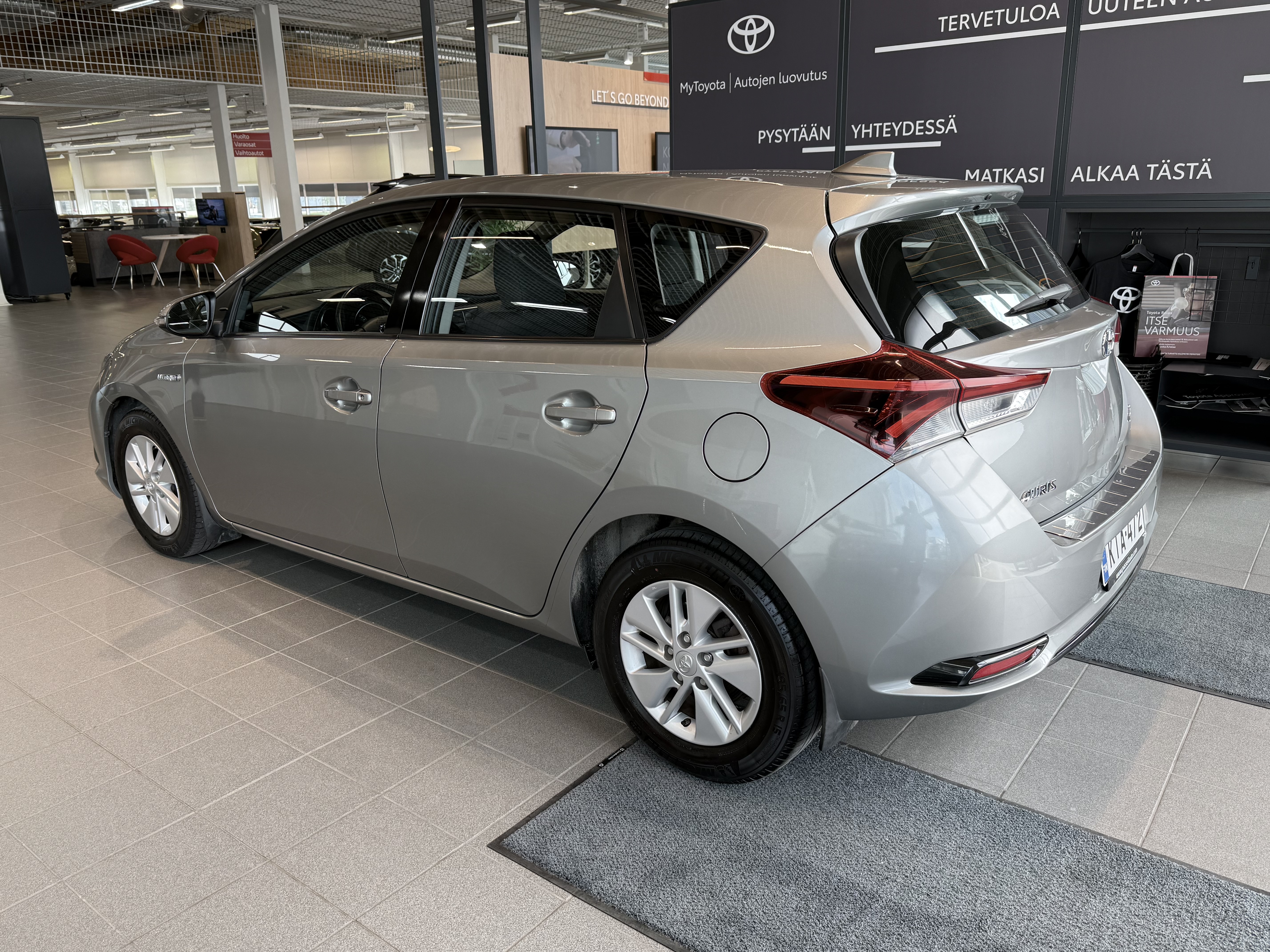 TOYOTA Auris 2018