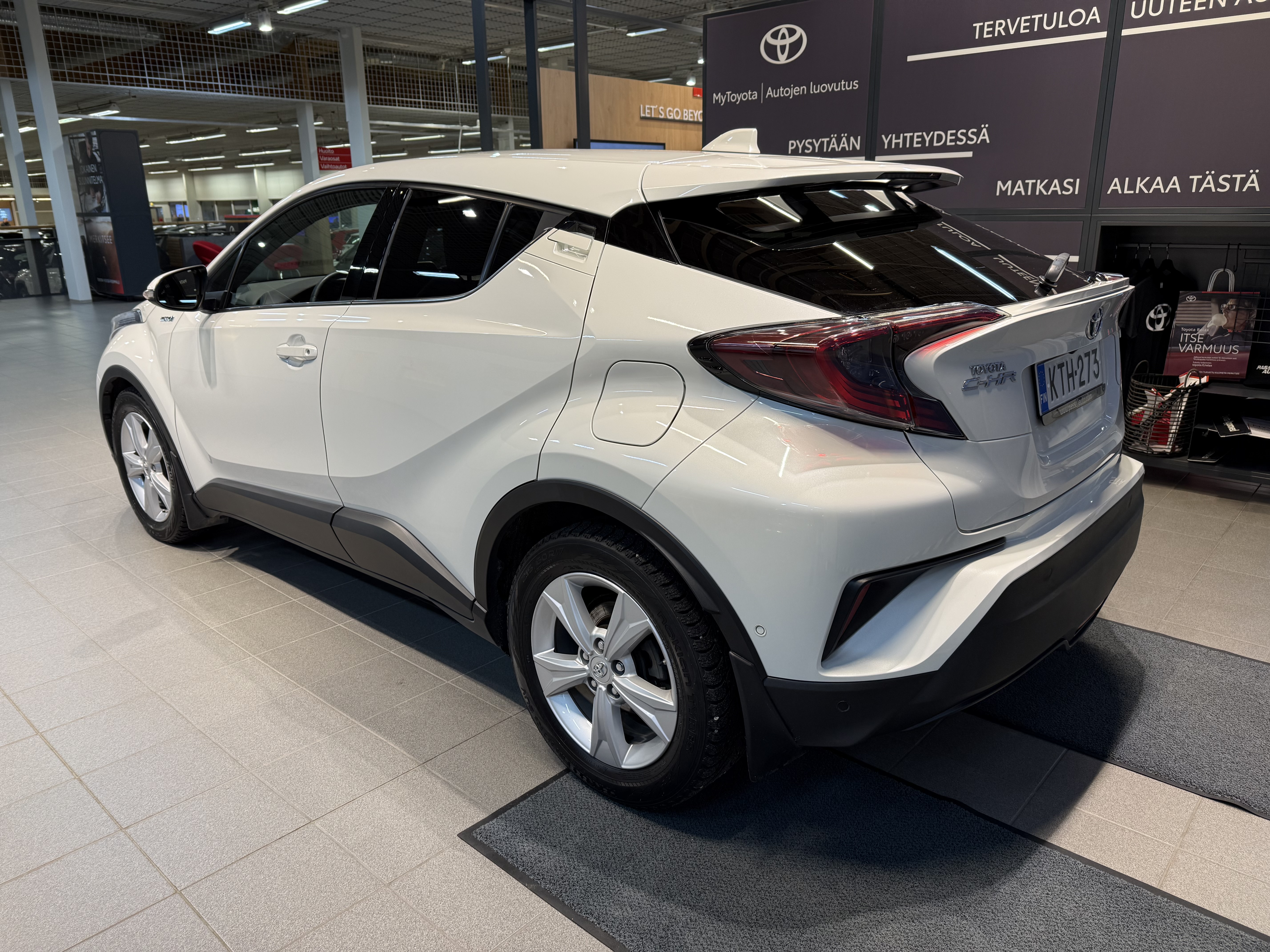 TOYOTA C-HR 2018
