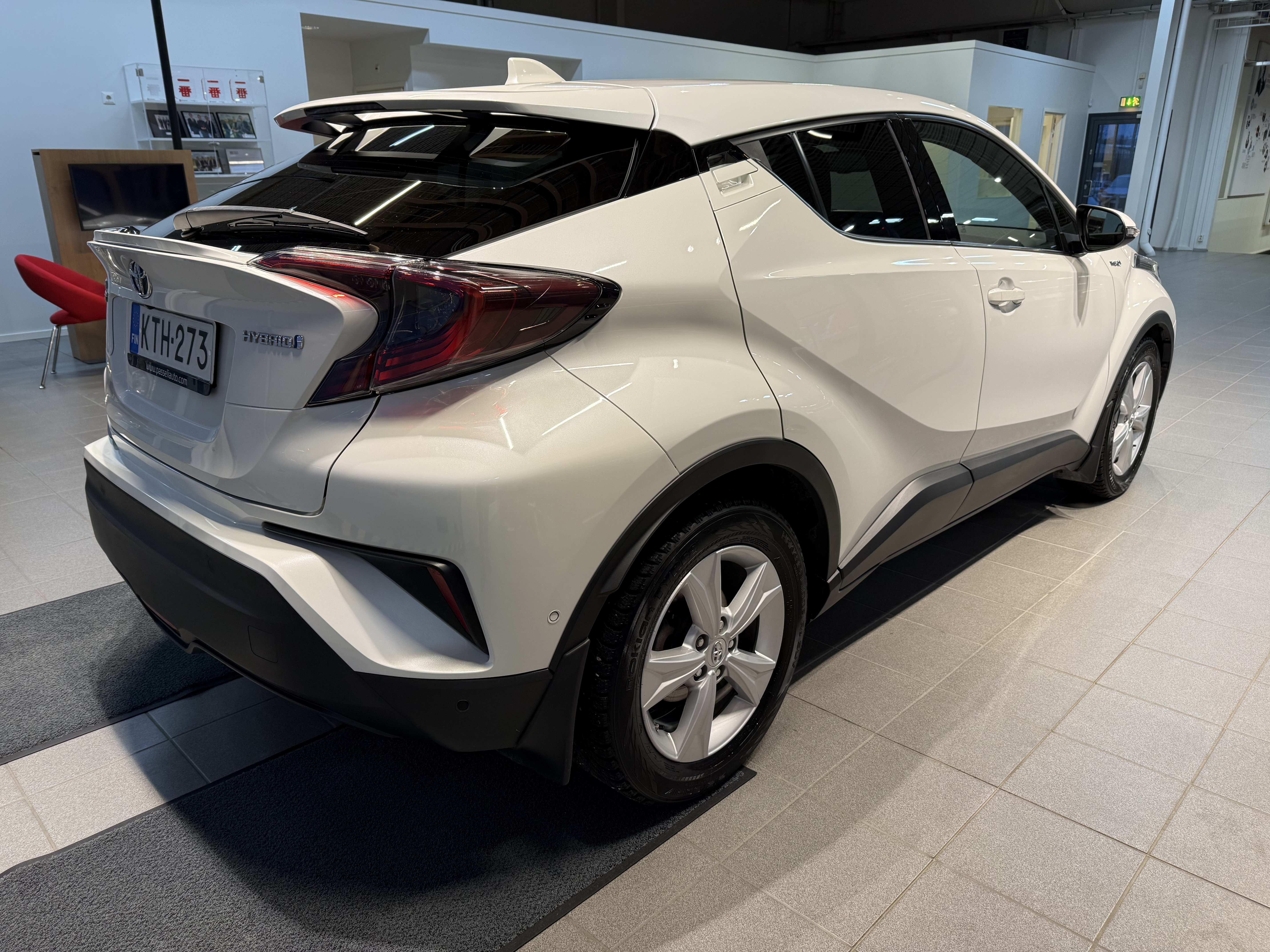TOYOTA C-HR 2018