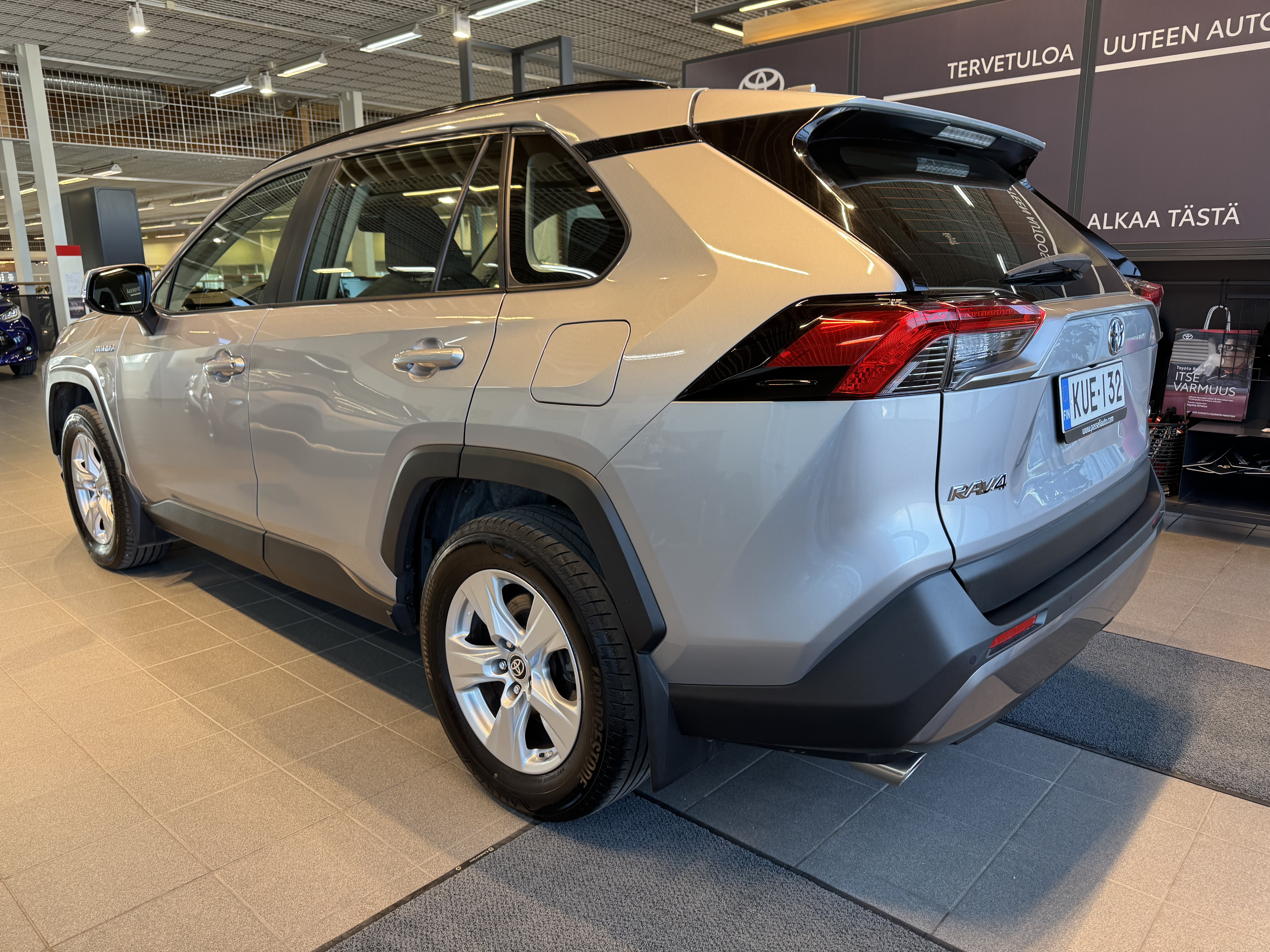 TOYOTA RAV4 2021