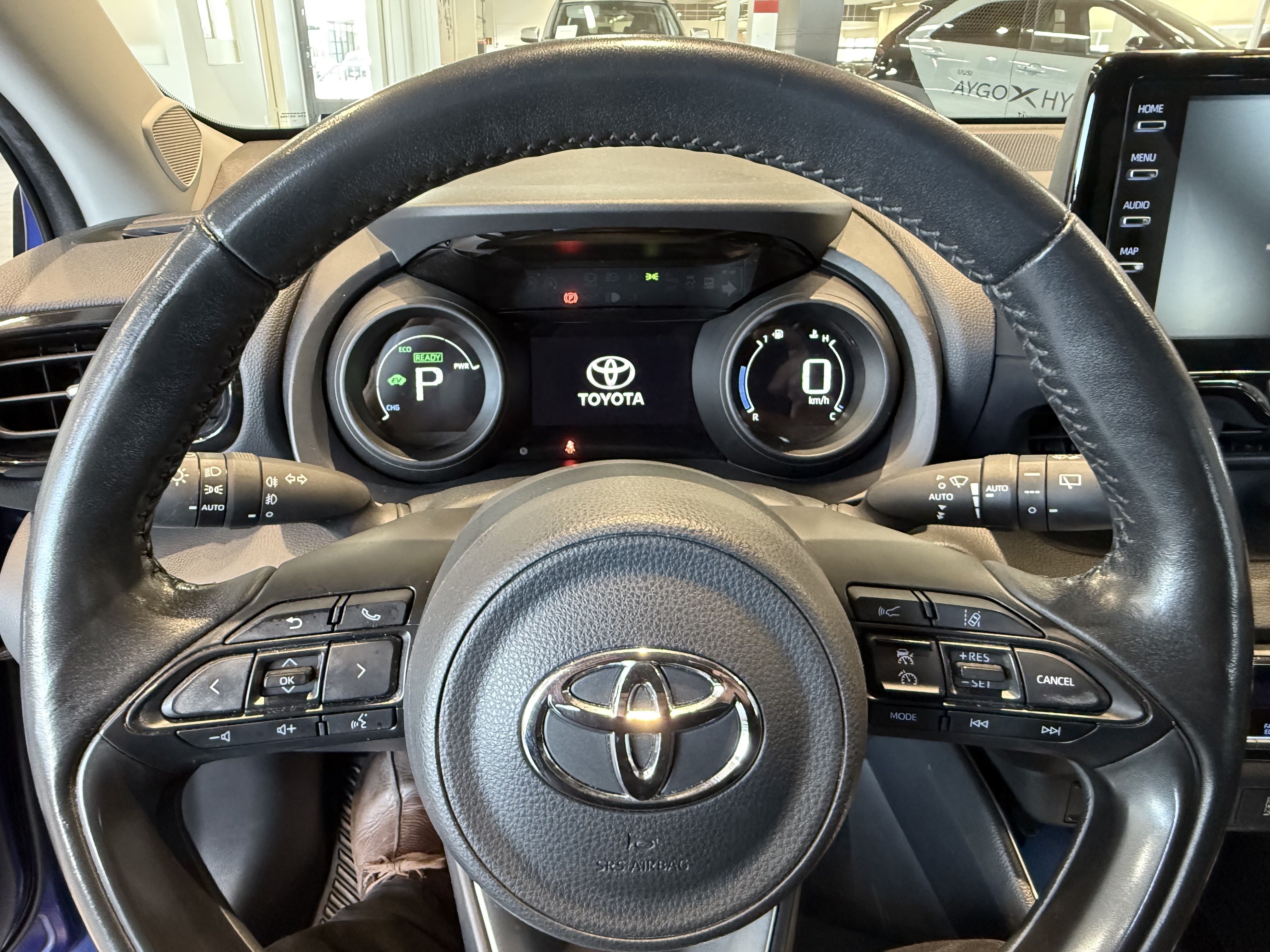 TOYOTA YARIS 2021