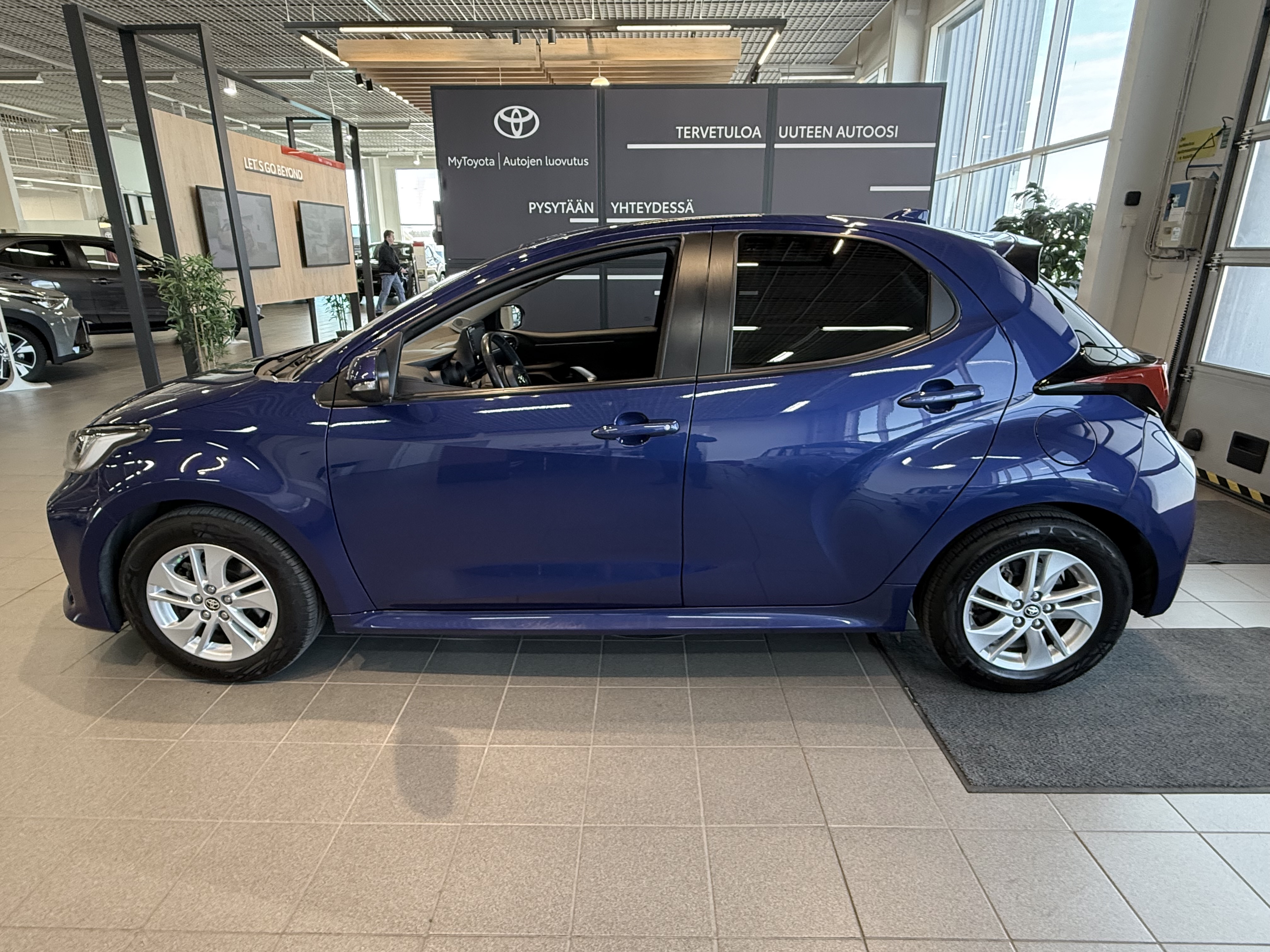 TOYOTA YARIS 2021