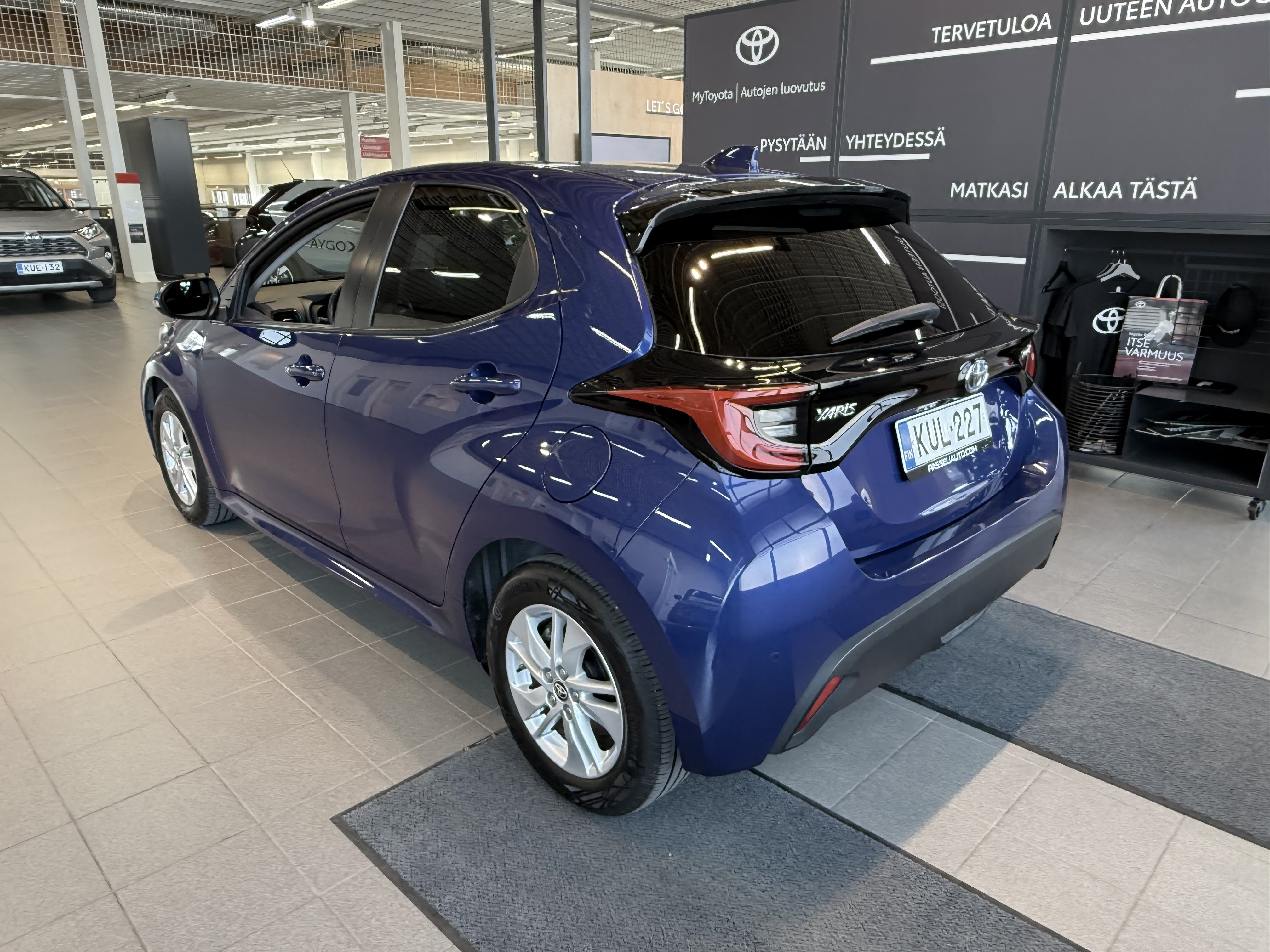 TOYOTA YARIS 2021