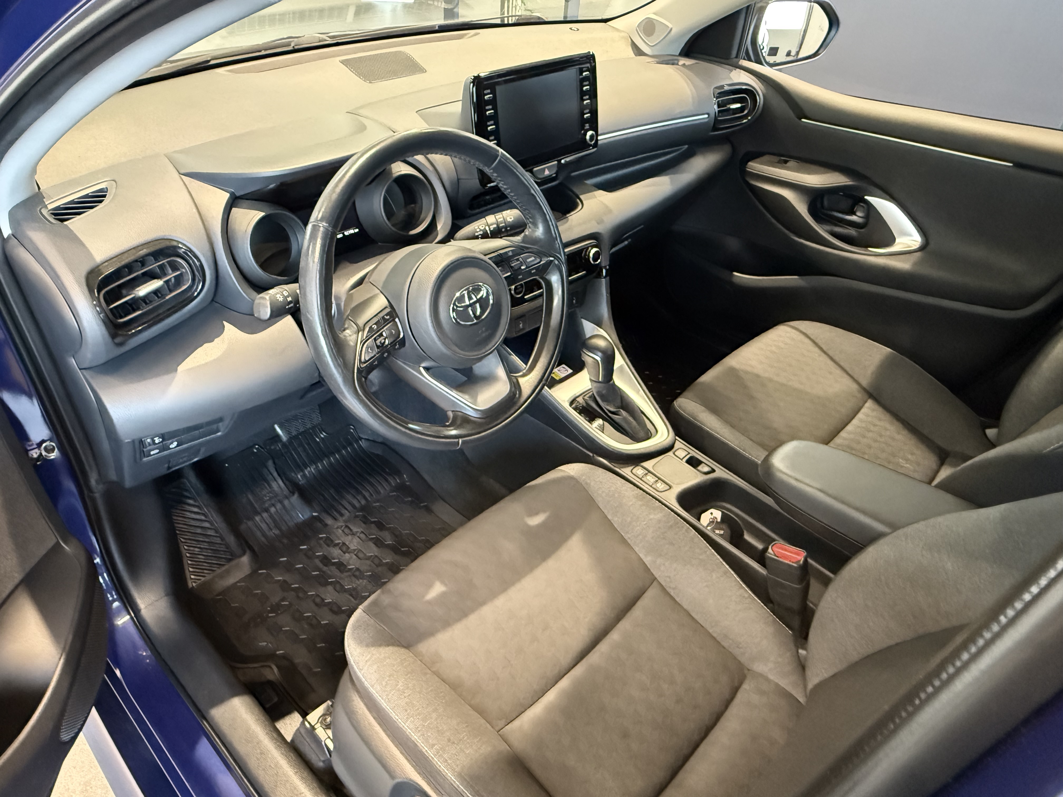 TOYOTA YARIS 2021
