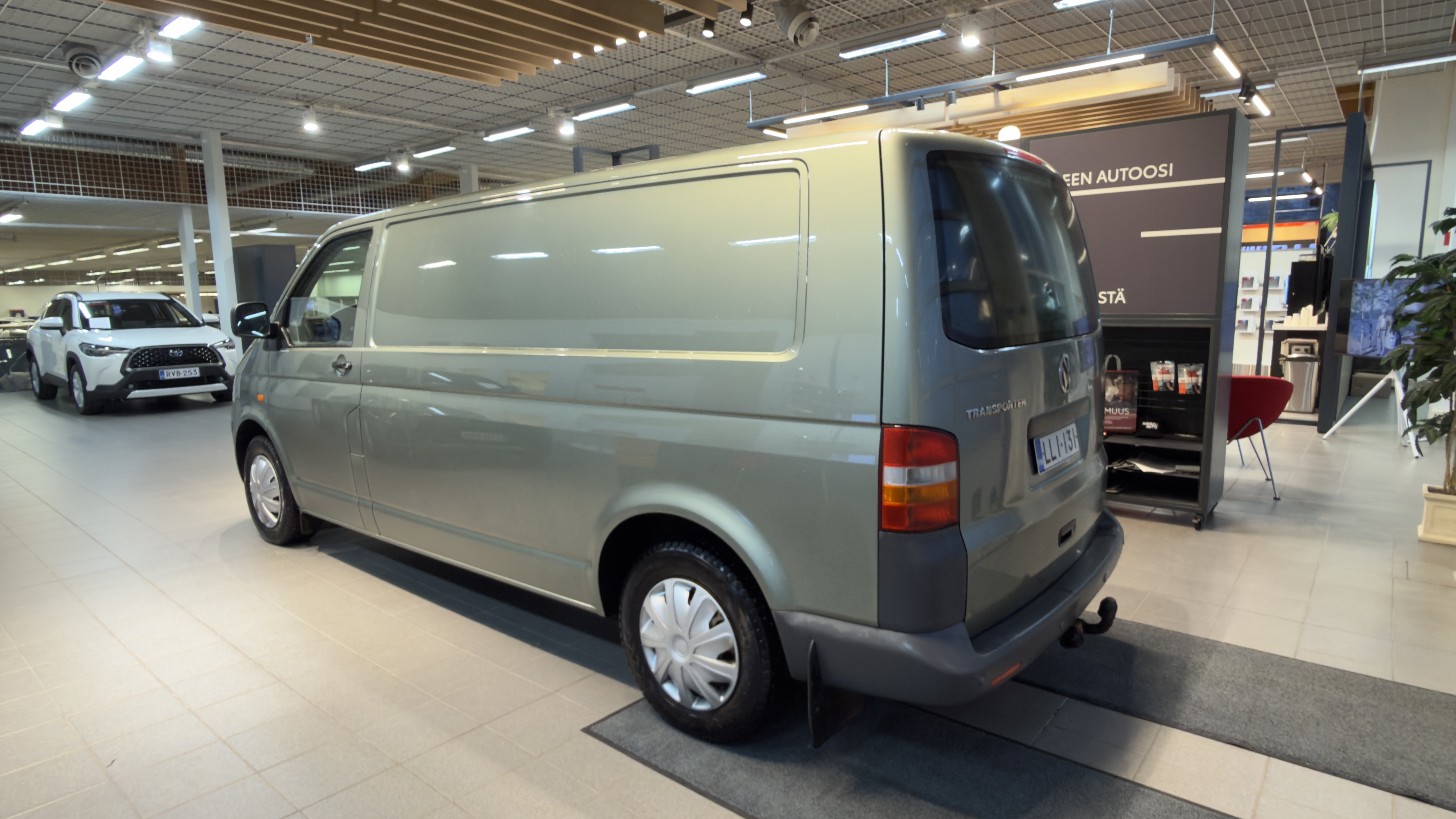 VOLKSWAGEN TRANSPORTER 2005
