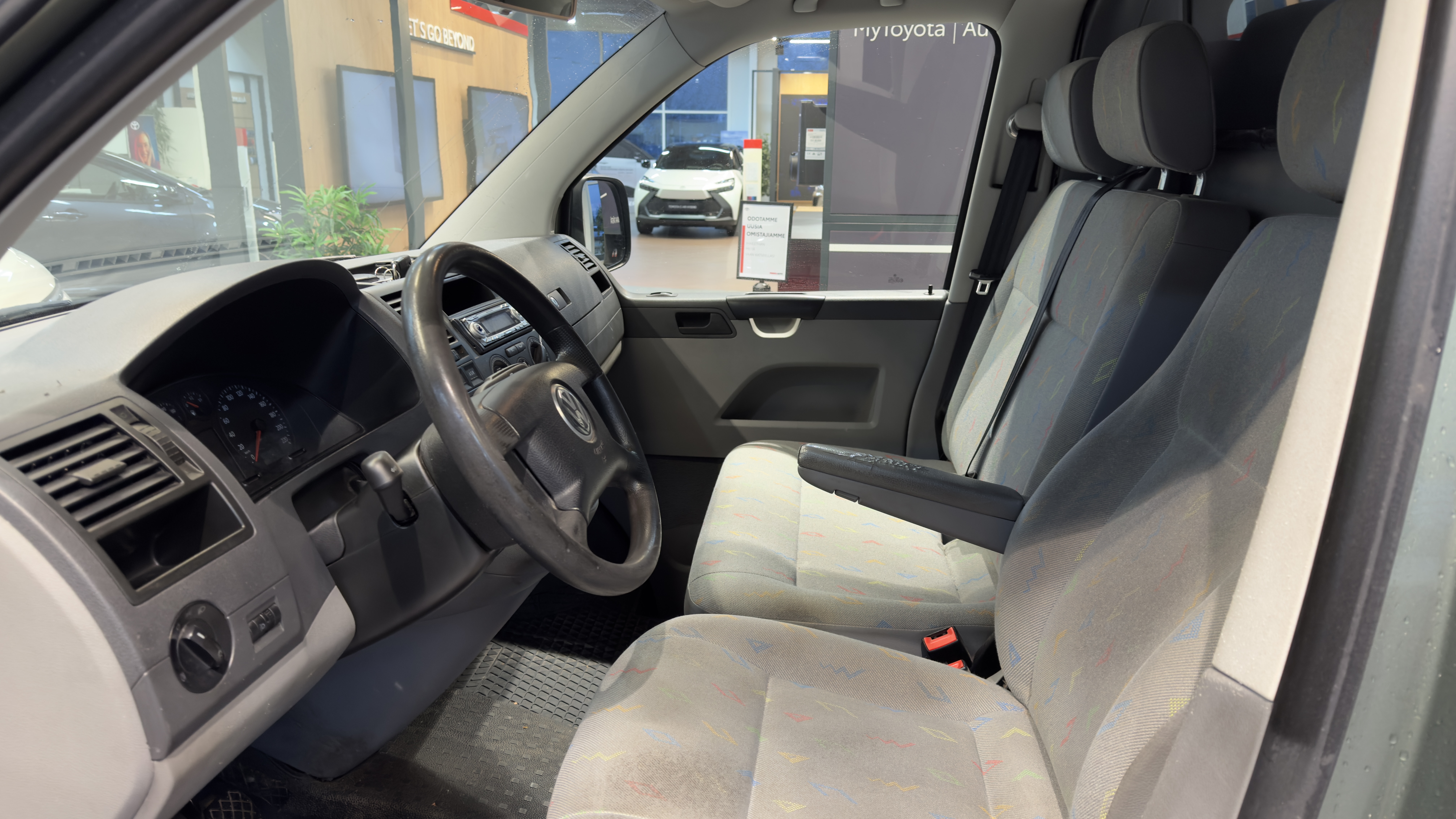 VOLKSWAGEN TRANSPORTER 2005