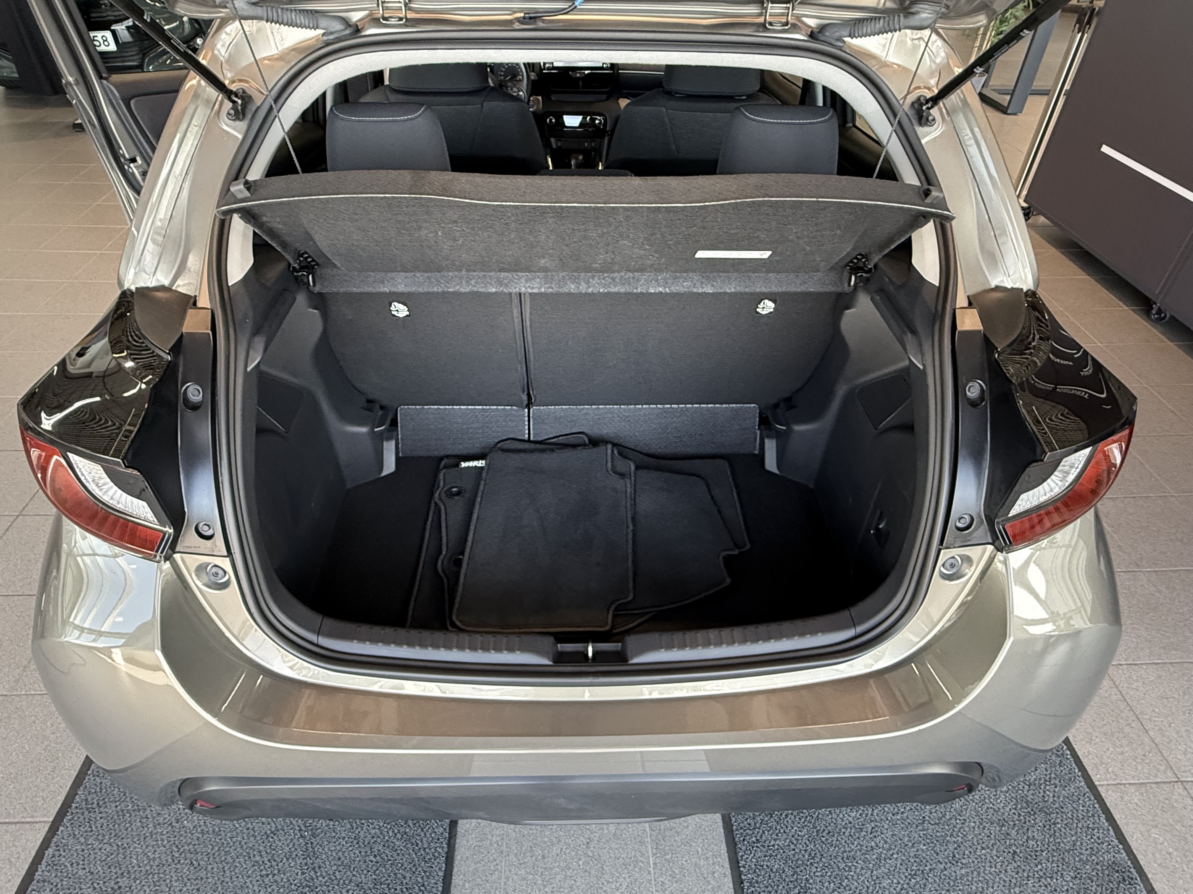 TOYOTA YARIS 2022