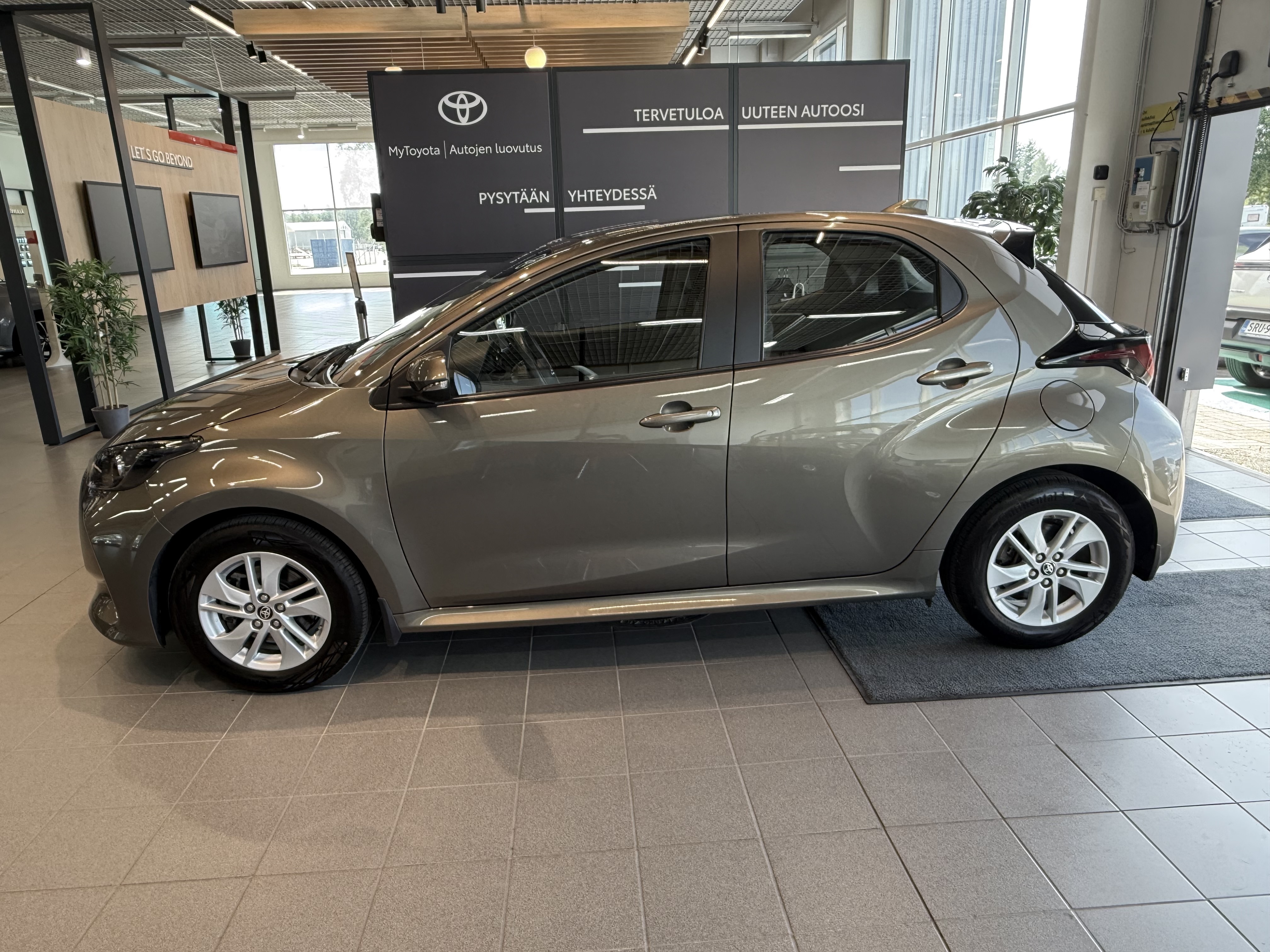 TOYOTA YARIS 2022