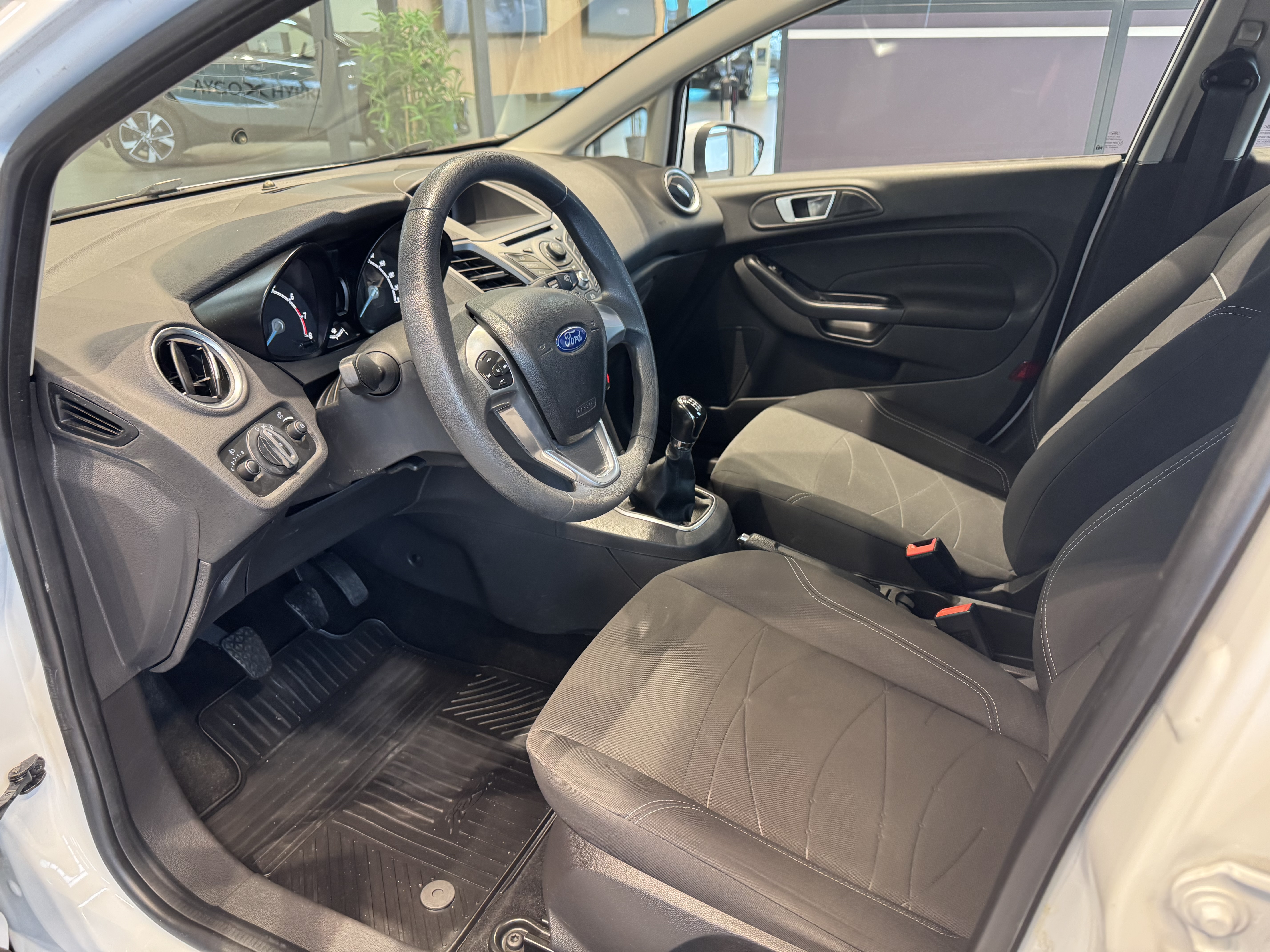 FORD FIESTA 2013