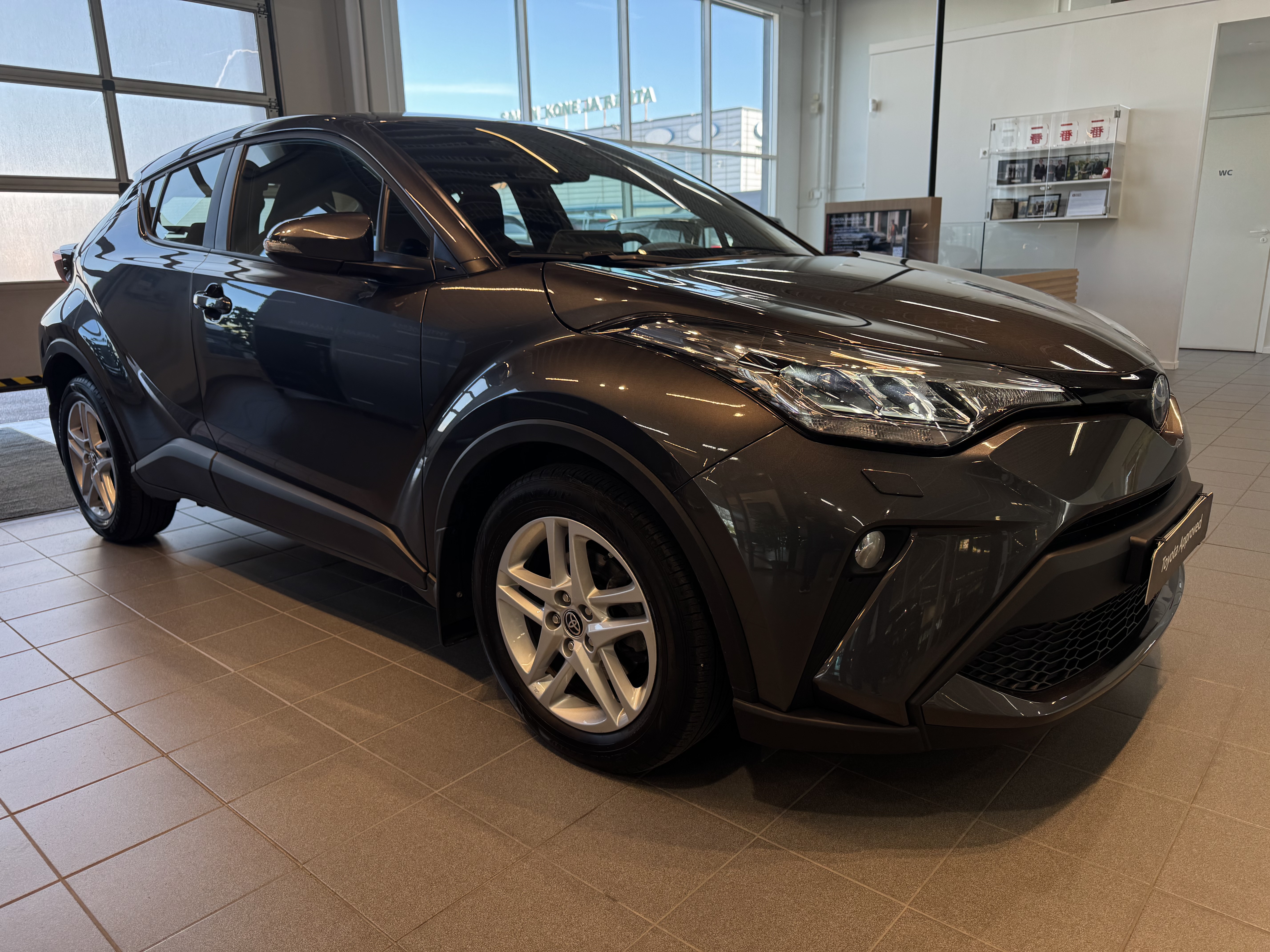 TOYOTA C-HR 2023