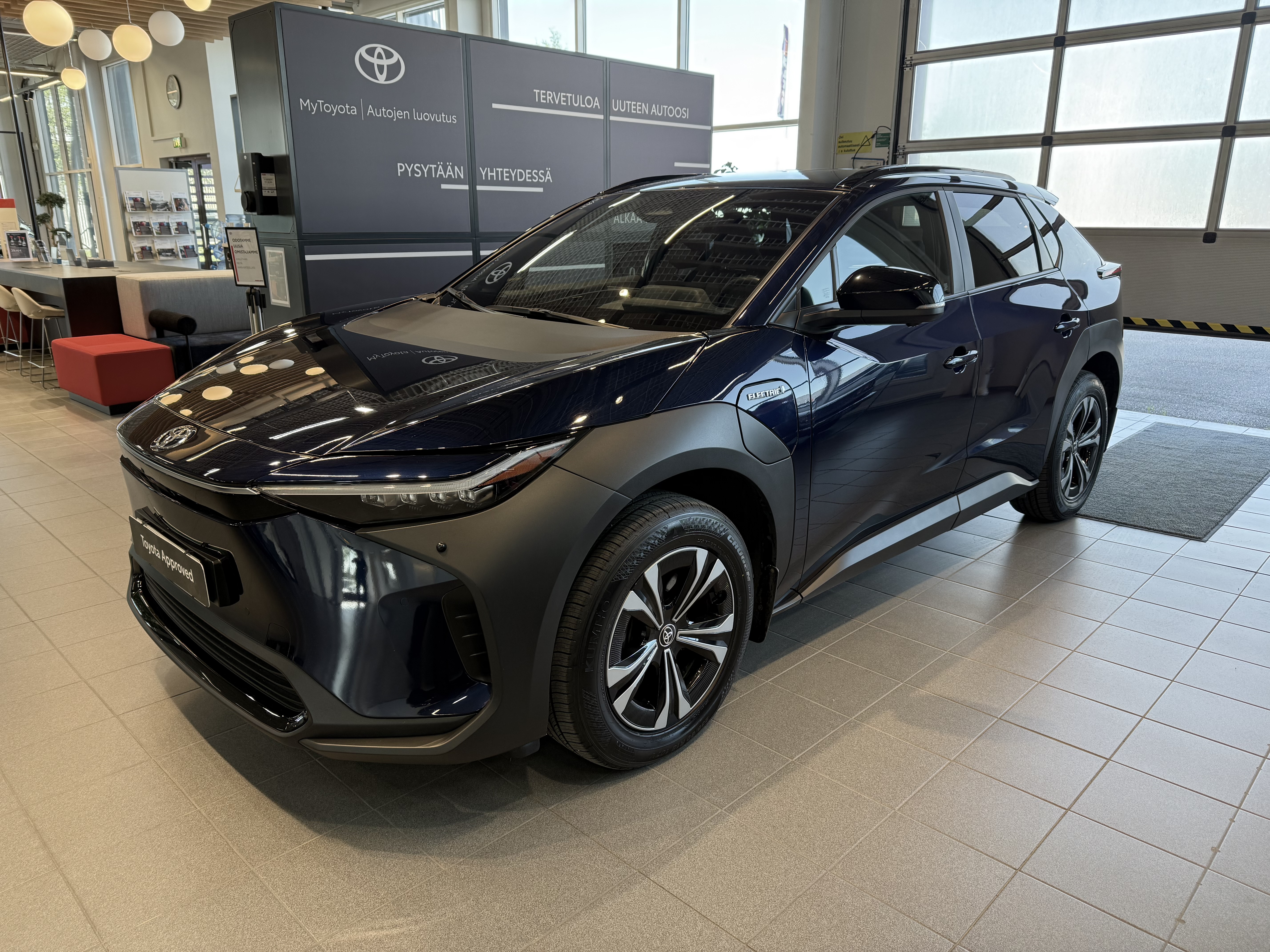 TOYOTA bZ4X 2023