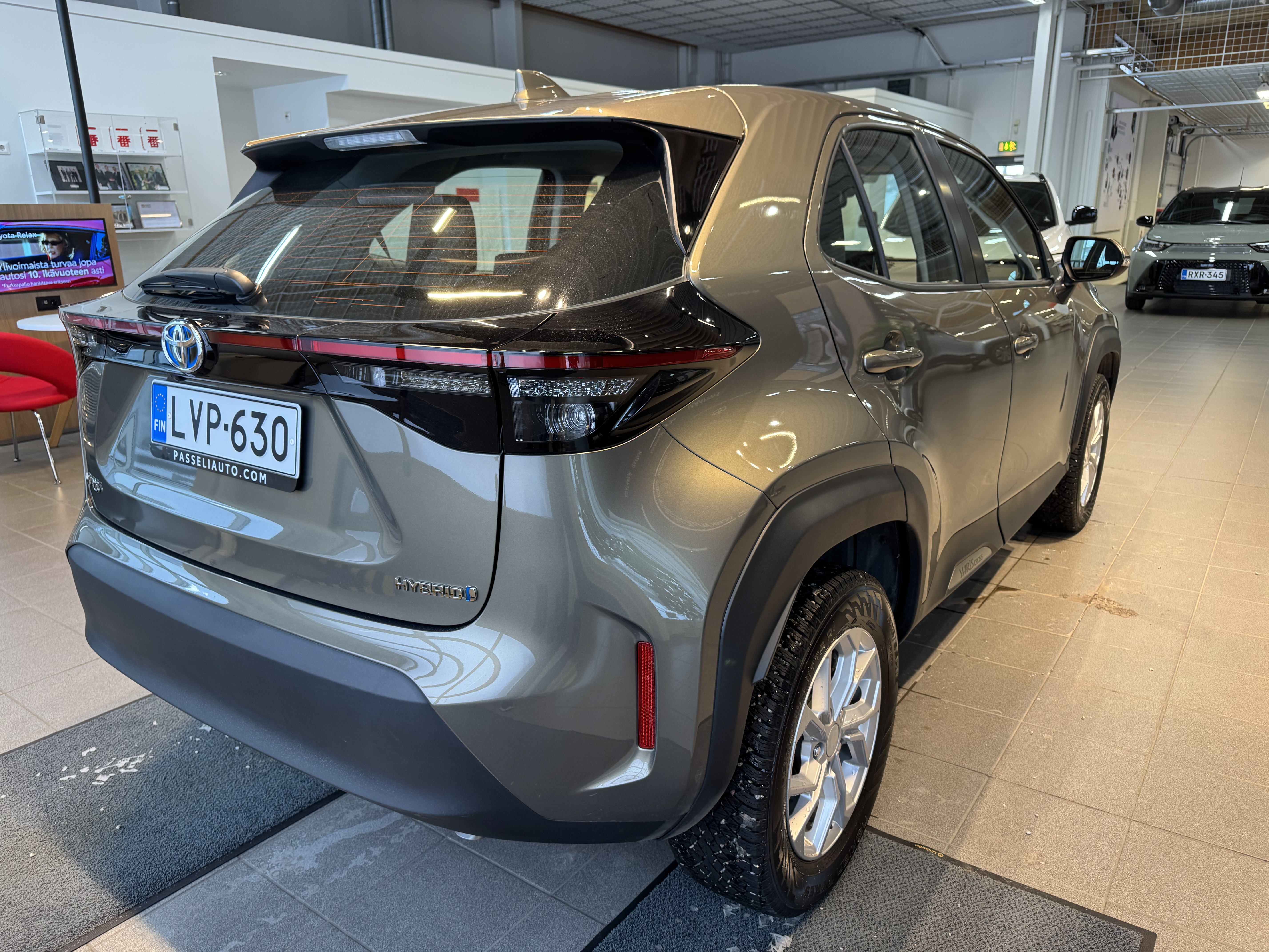 TOYOTA Yaris Cross 2024