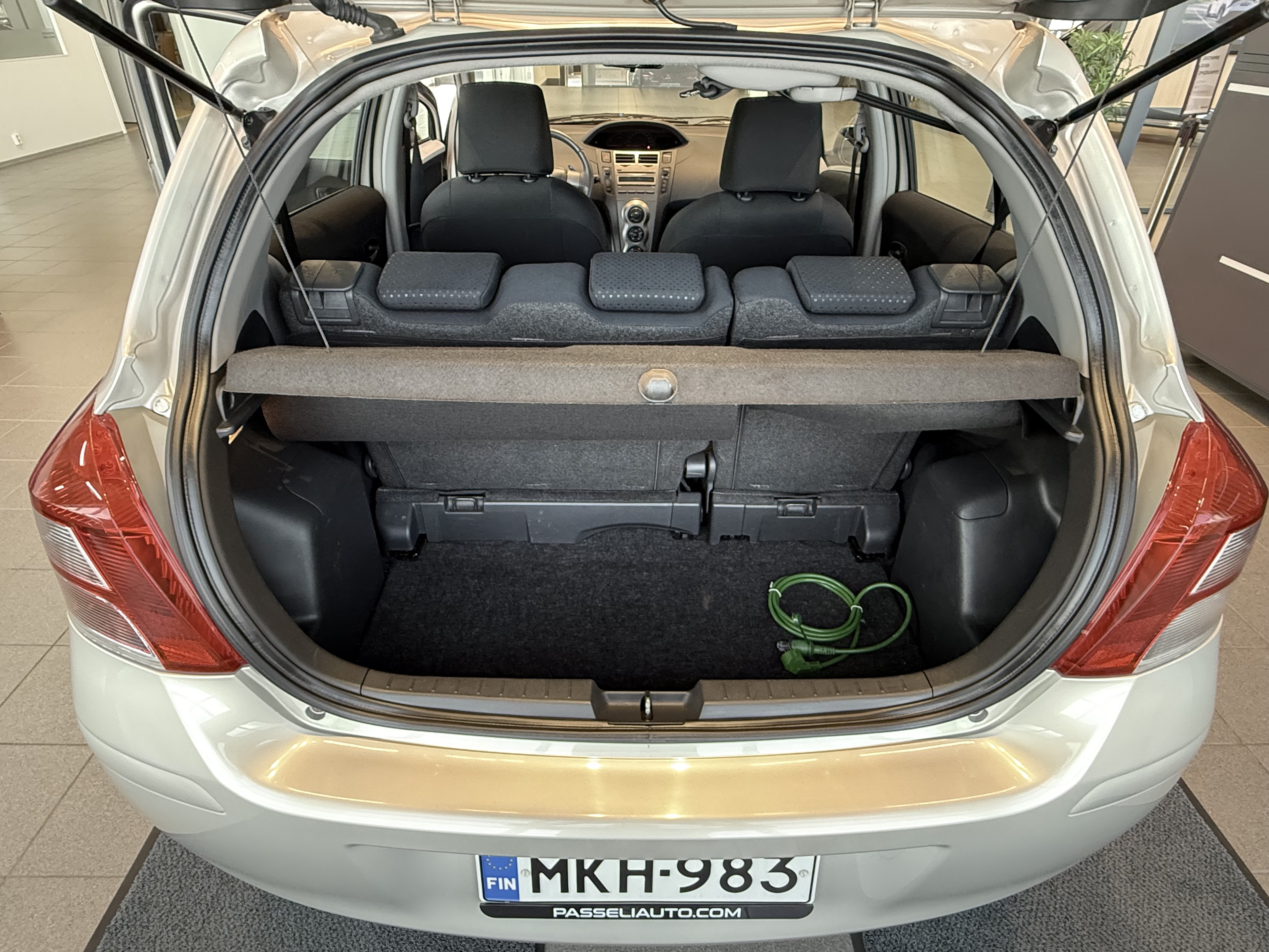 TOYOTA YARIS 2010