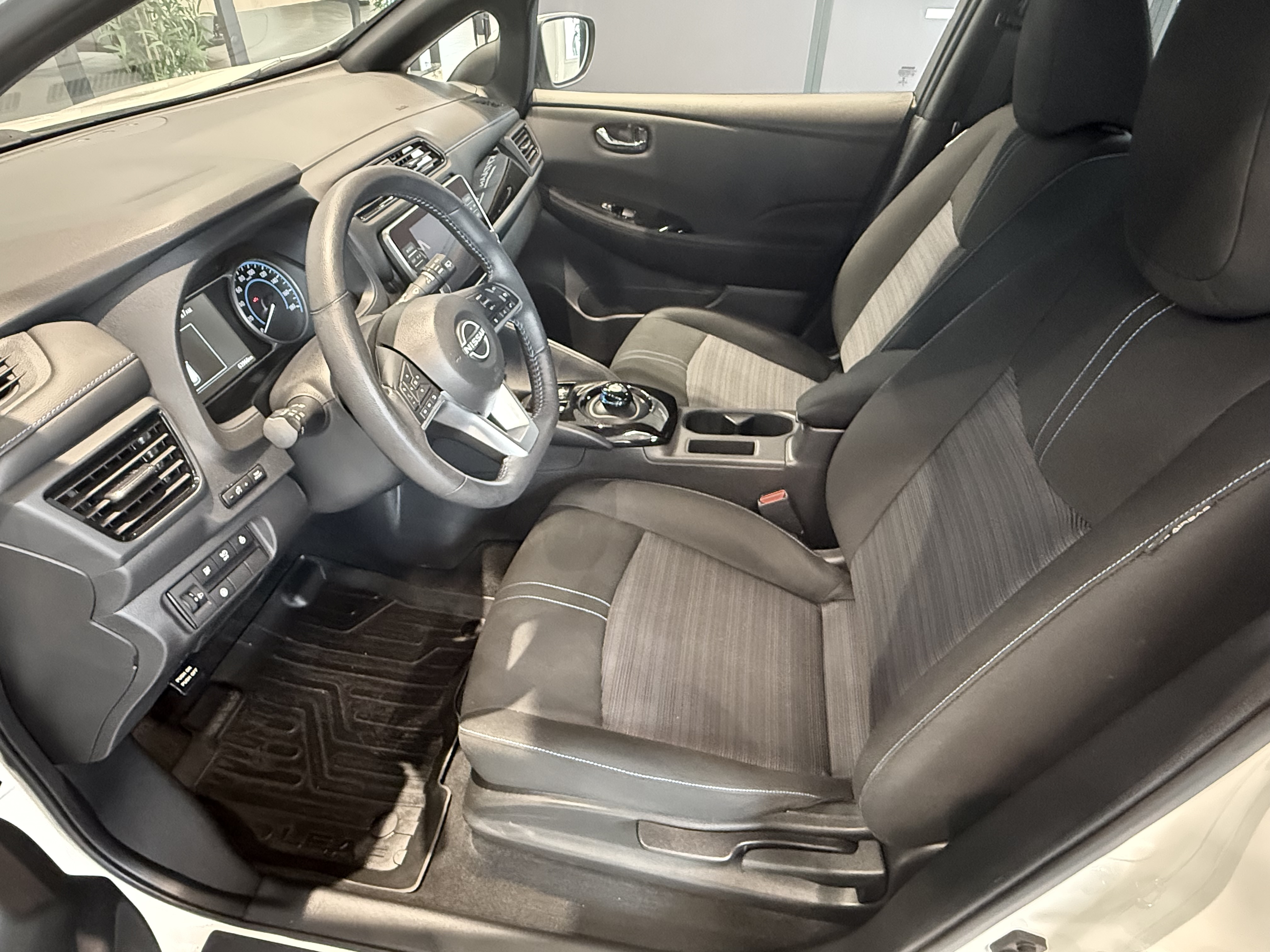 NISSAN Leaf 2023
