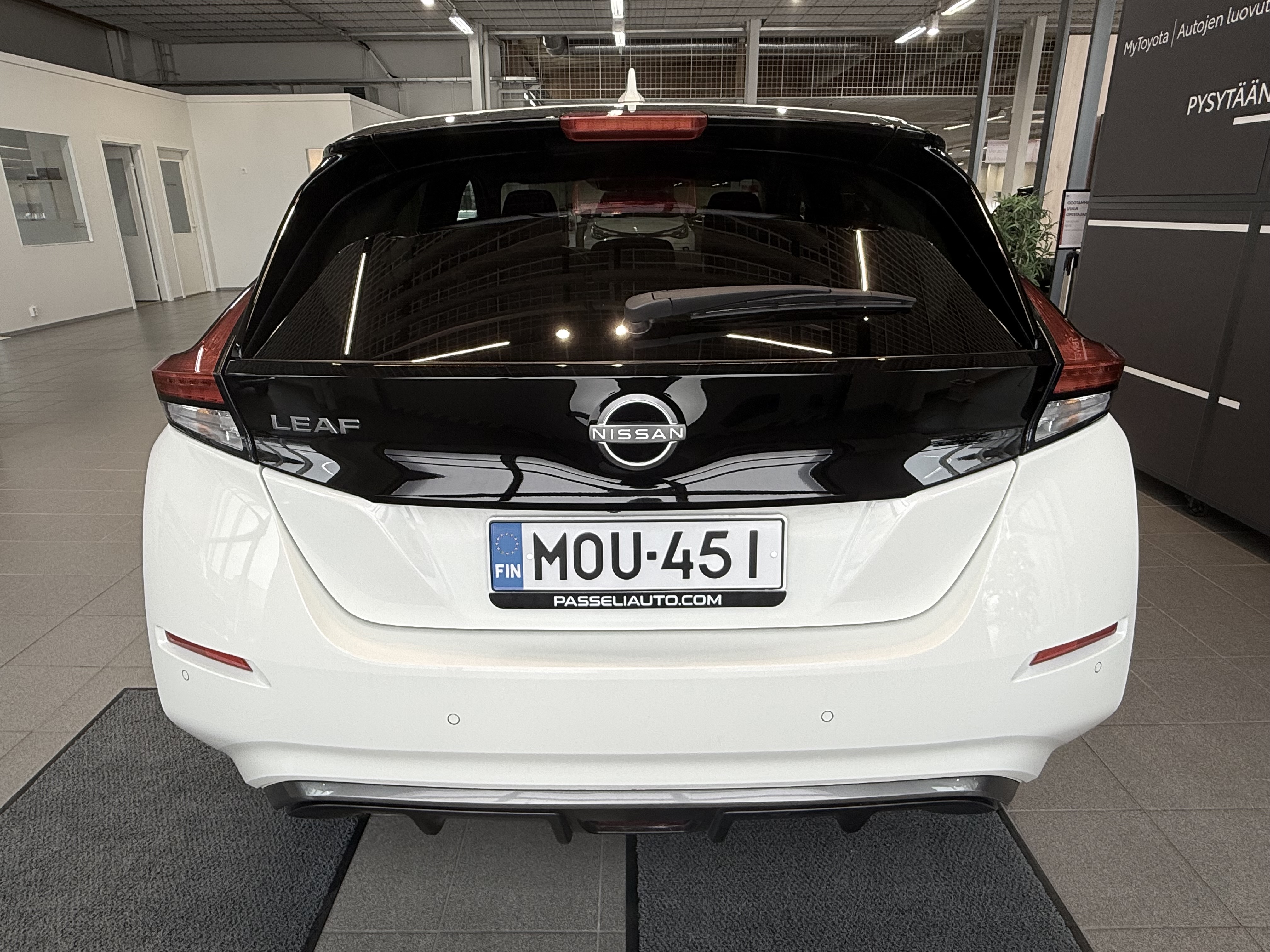 NISSAN Leaf 2023