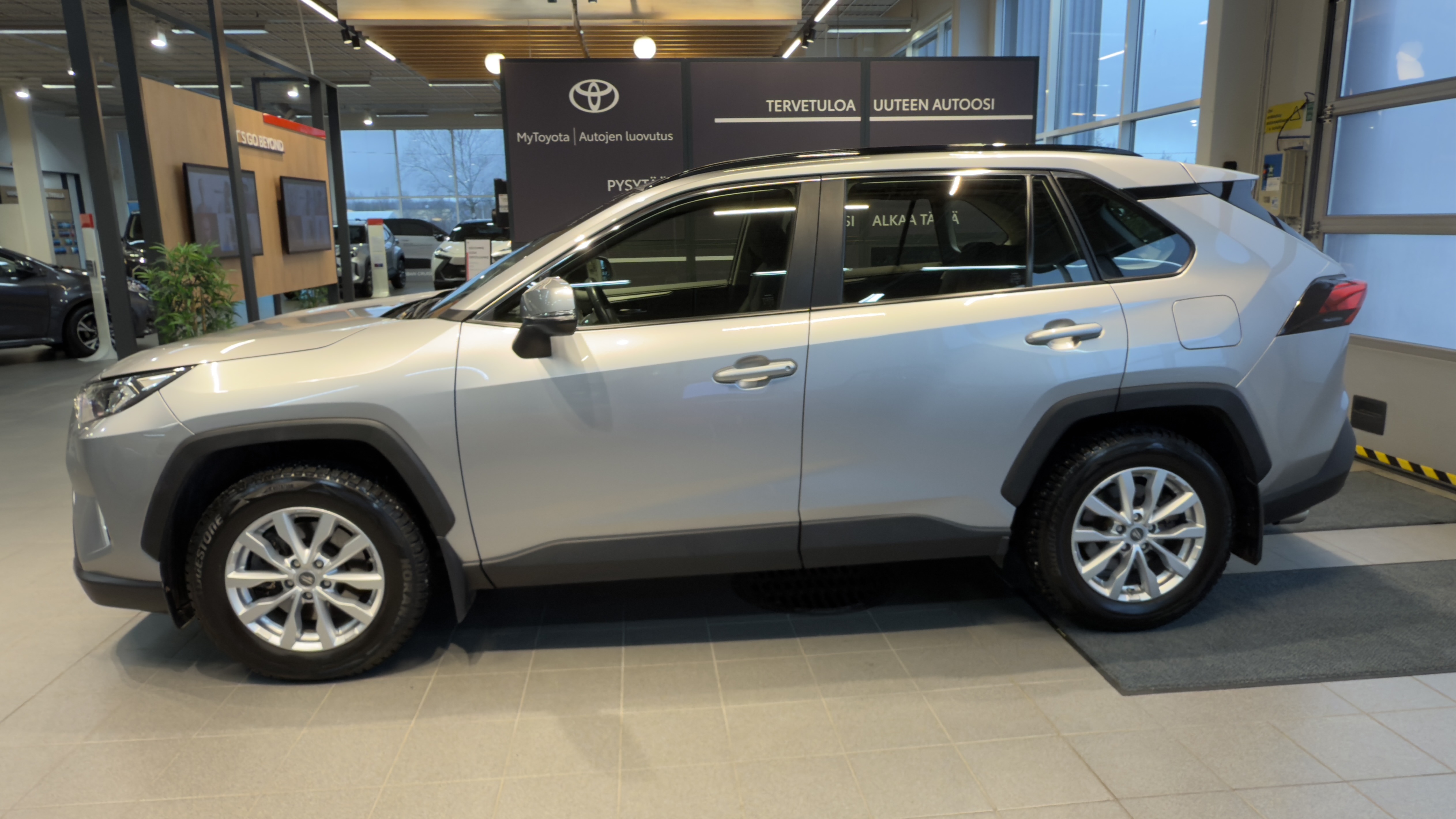 TOYOTA RAV4 2019