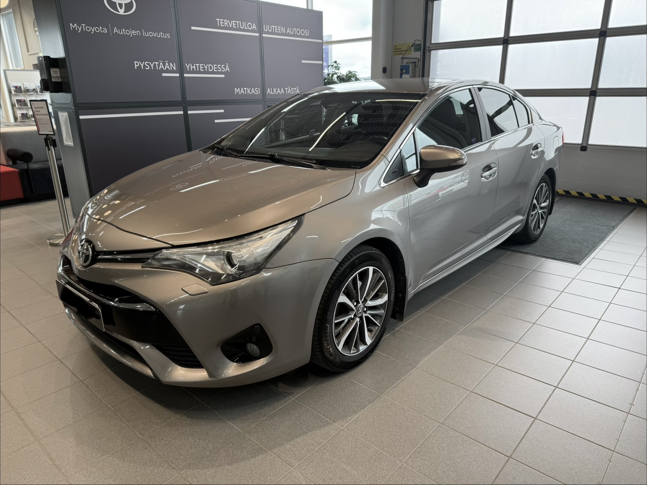 TOYOTA AVENSIS 2015