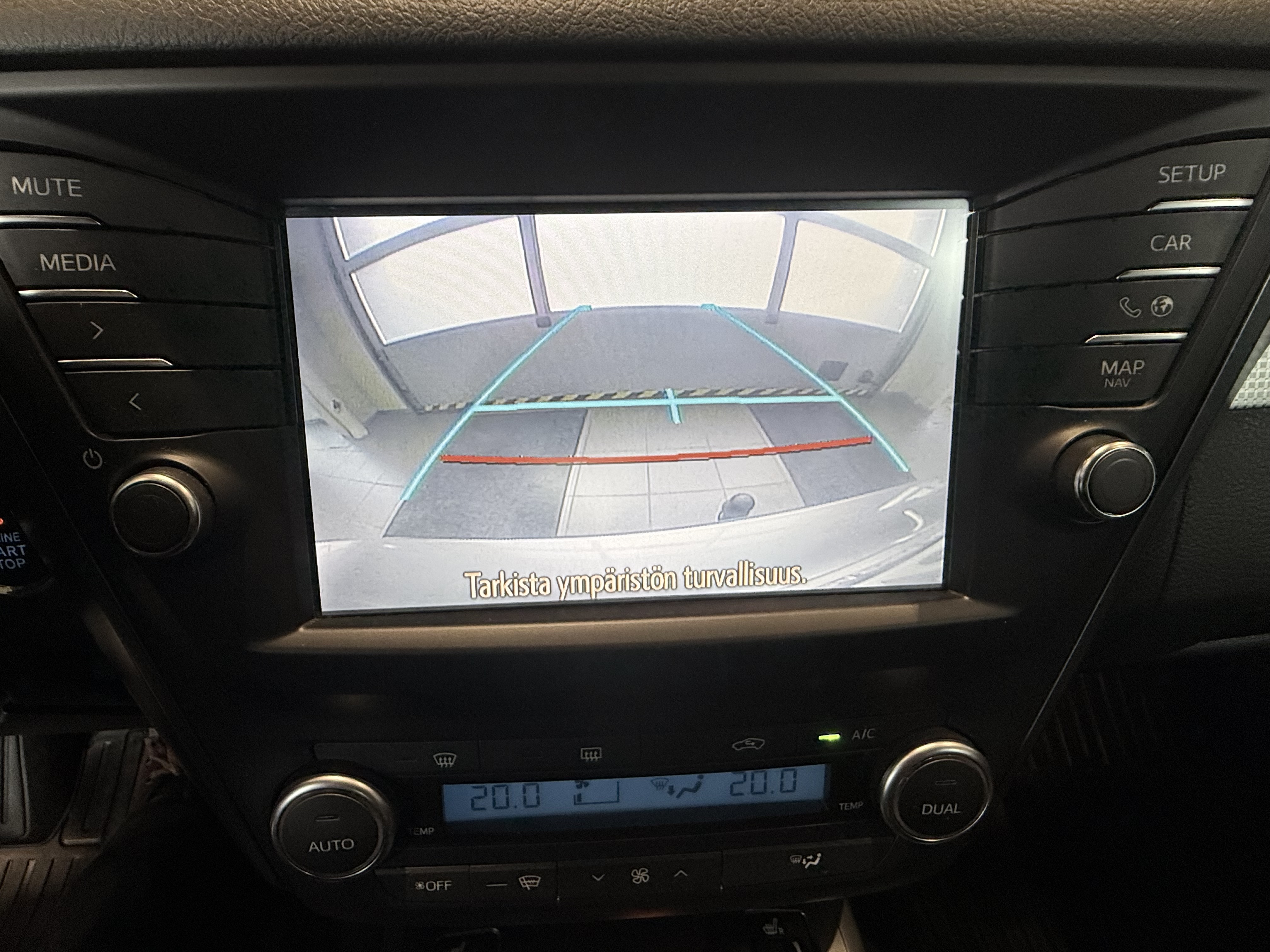 TOYOTA AVENSIS 2015