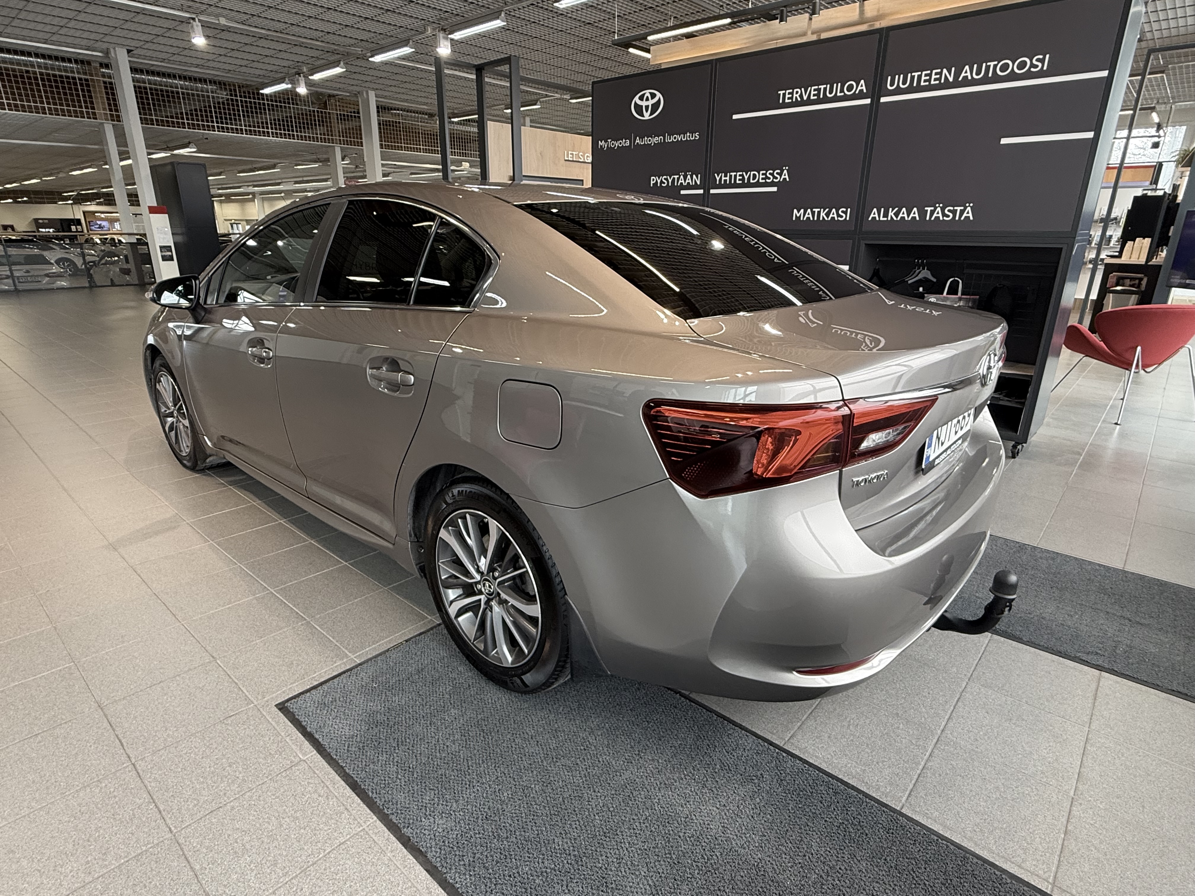 TOYOTA AVENSIS 2015