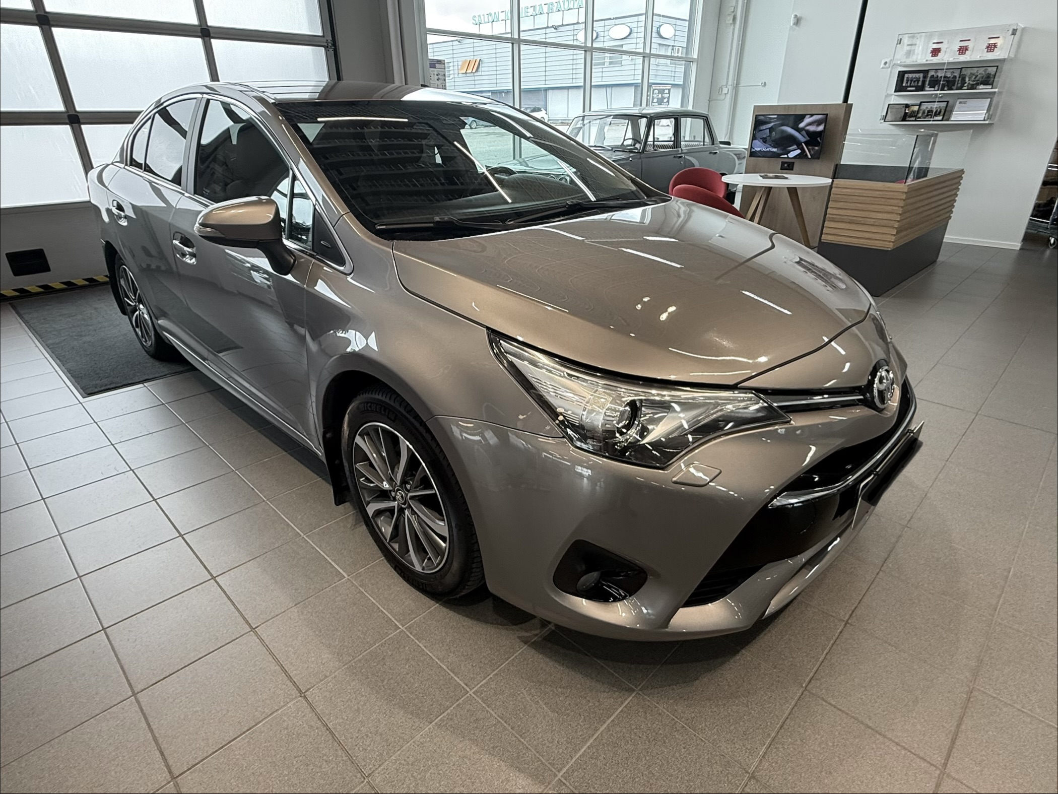 TOYOTA AVENSIS 2015