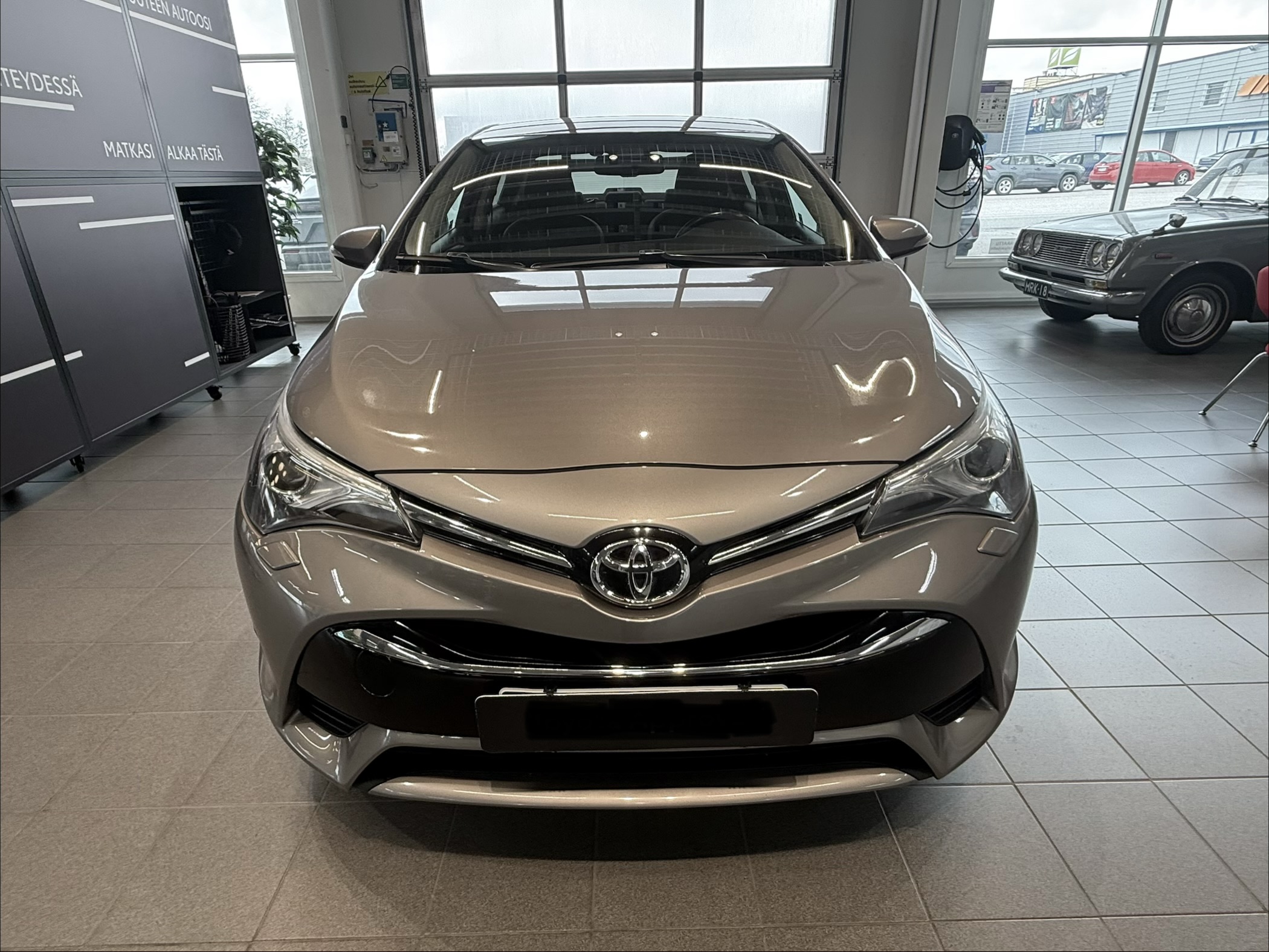TOYOTA AVENSIS 2015