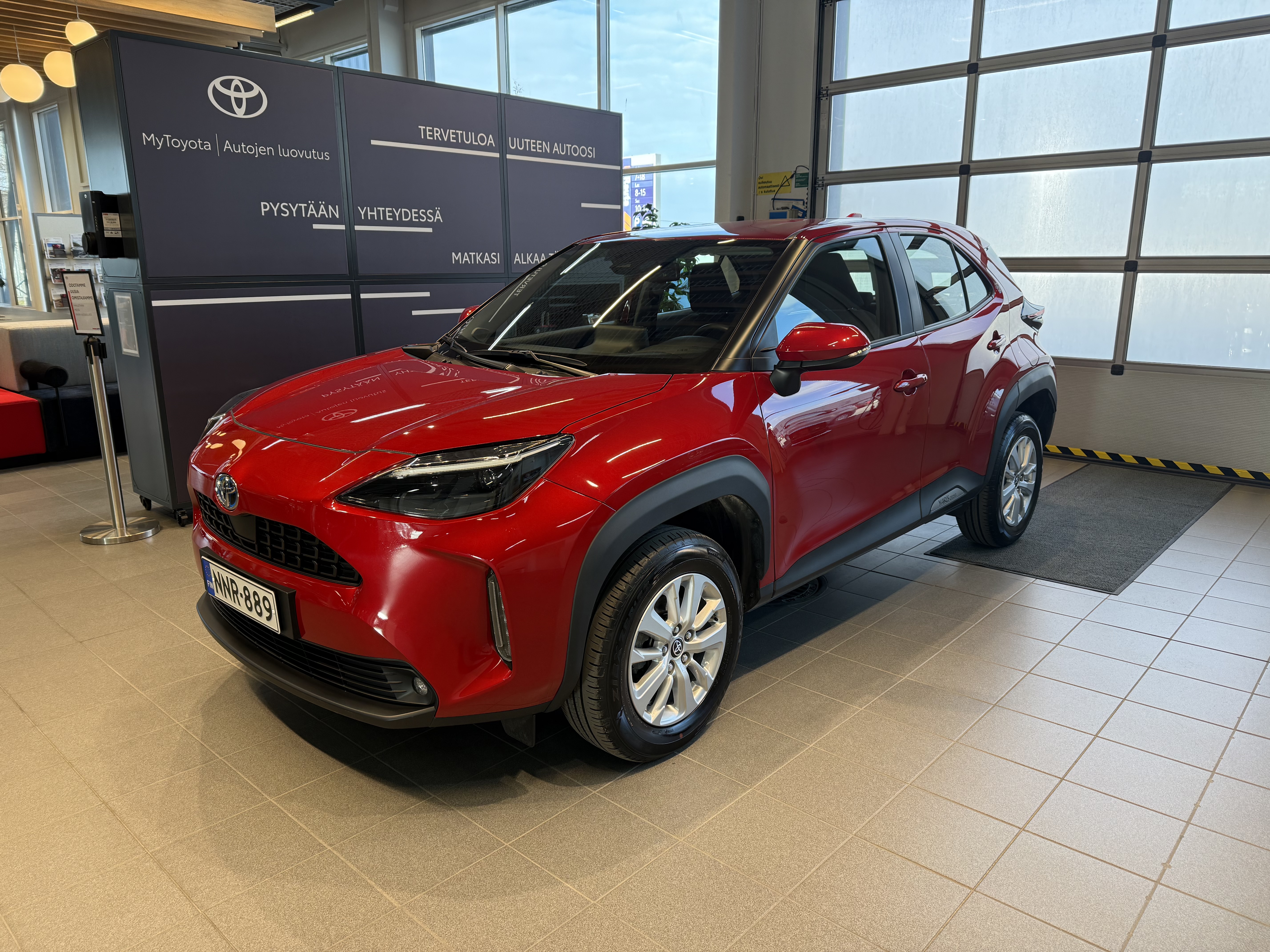 TOYOTA Yaris Cross 2024