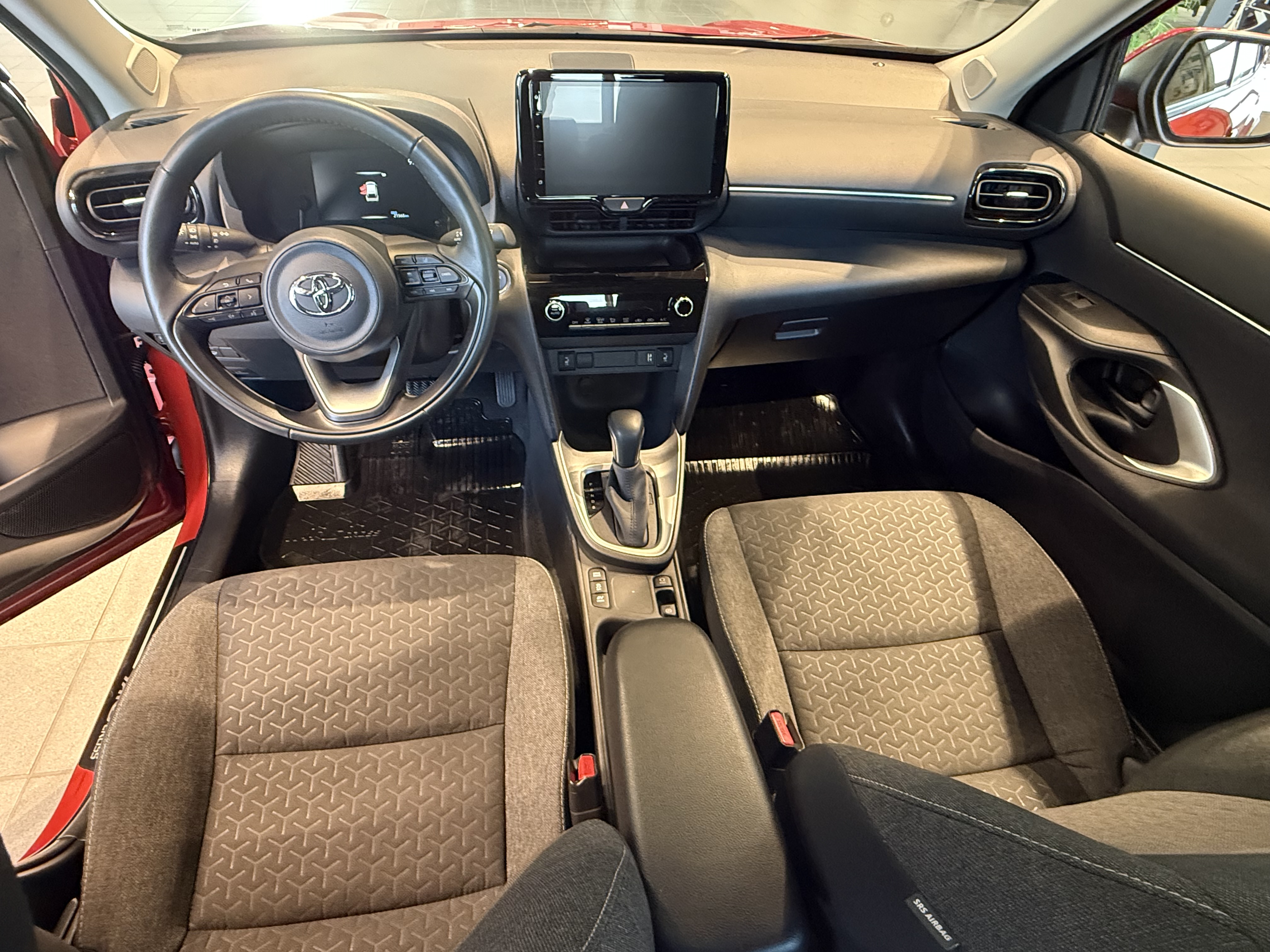 TOYOTA Yaris Cross 2024