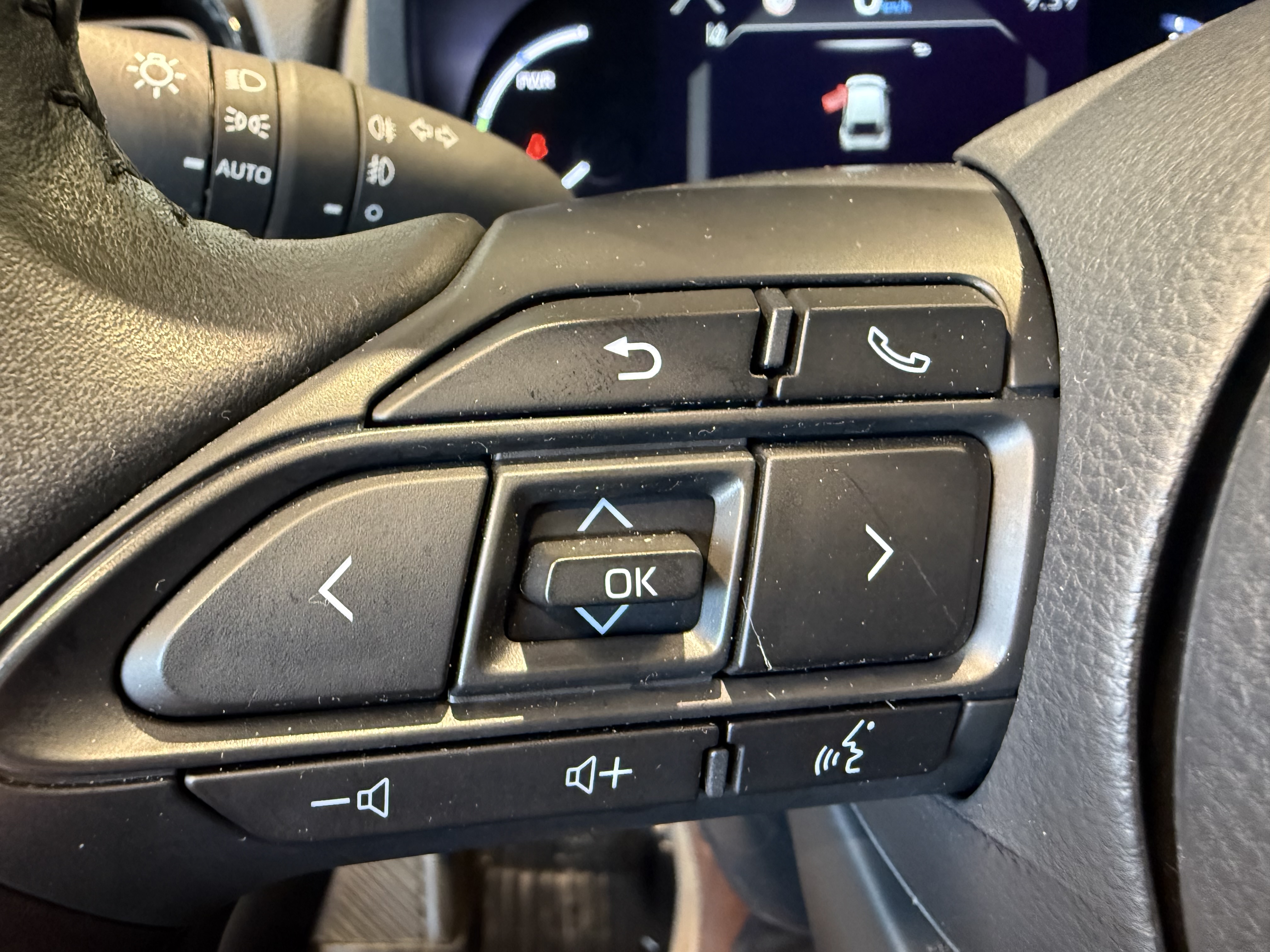 TOYOTA Yaris Cross 2024