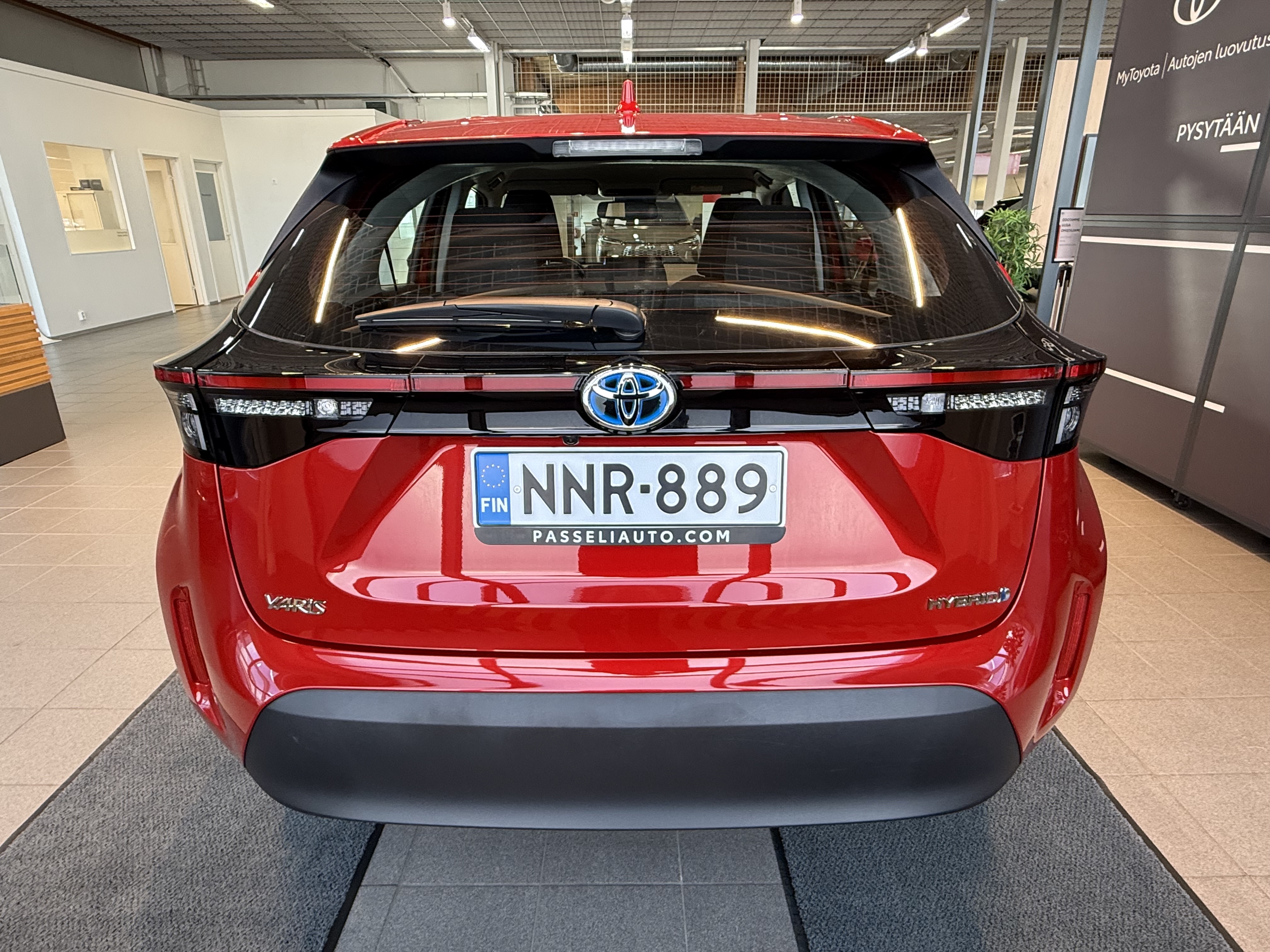 TOYOTA Yaris Cross 2024