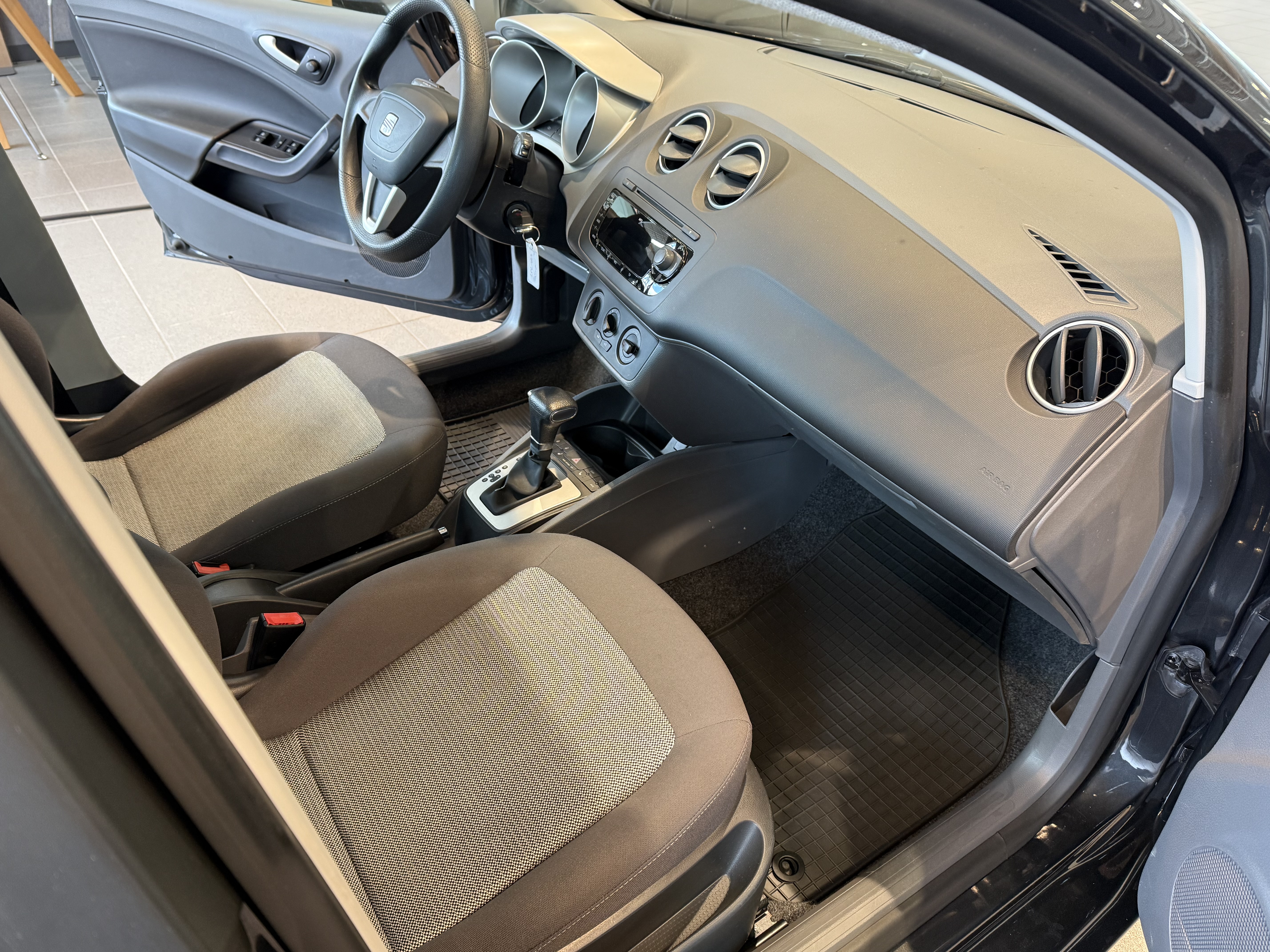 SEAT IBIZA 2010