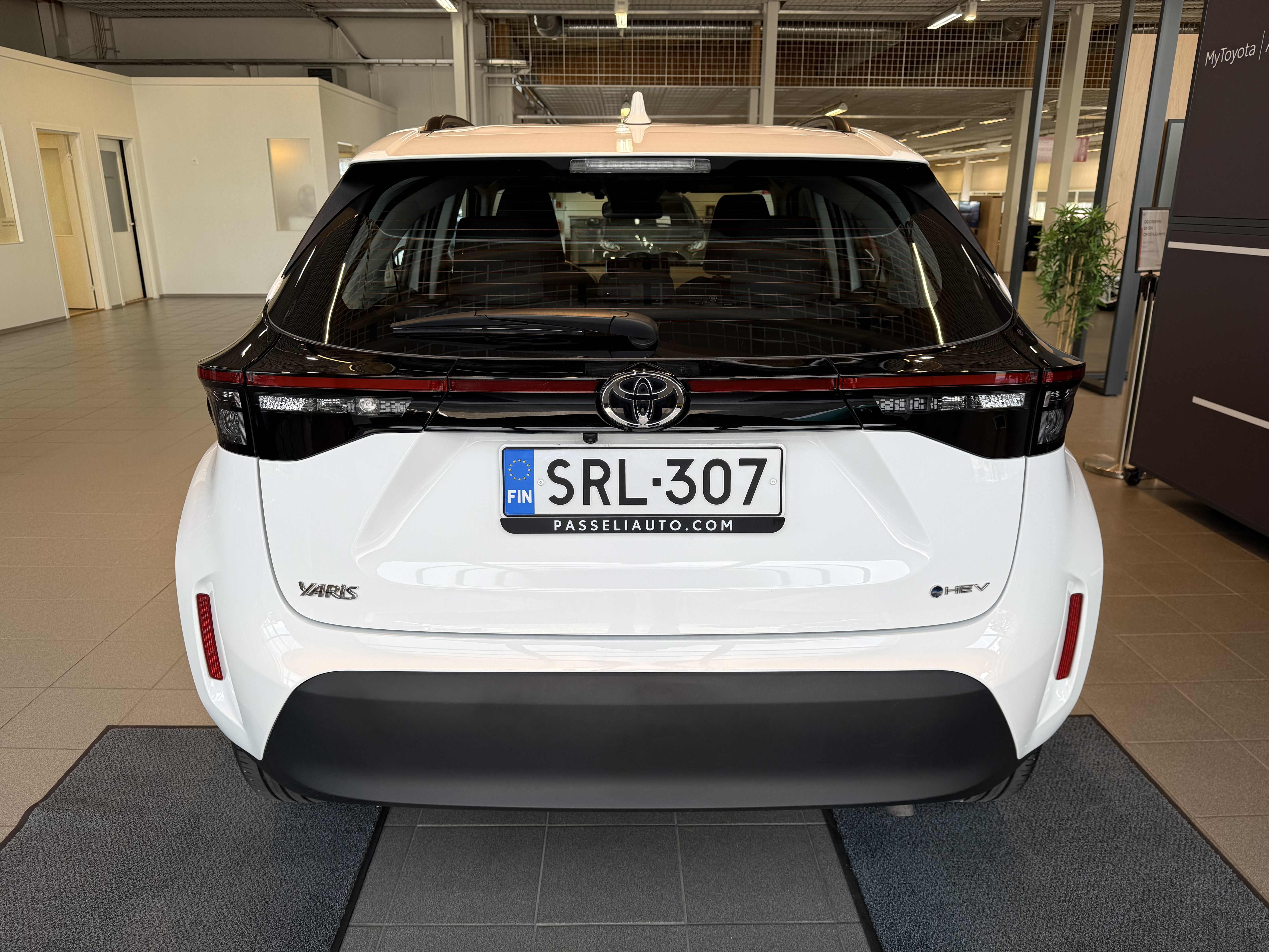 TOYOTA Yaris Cross 2024