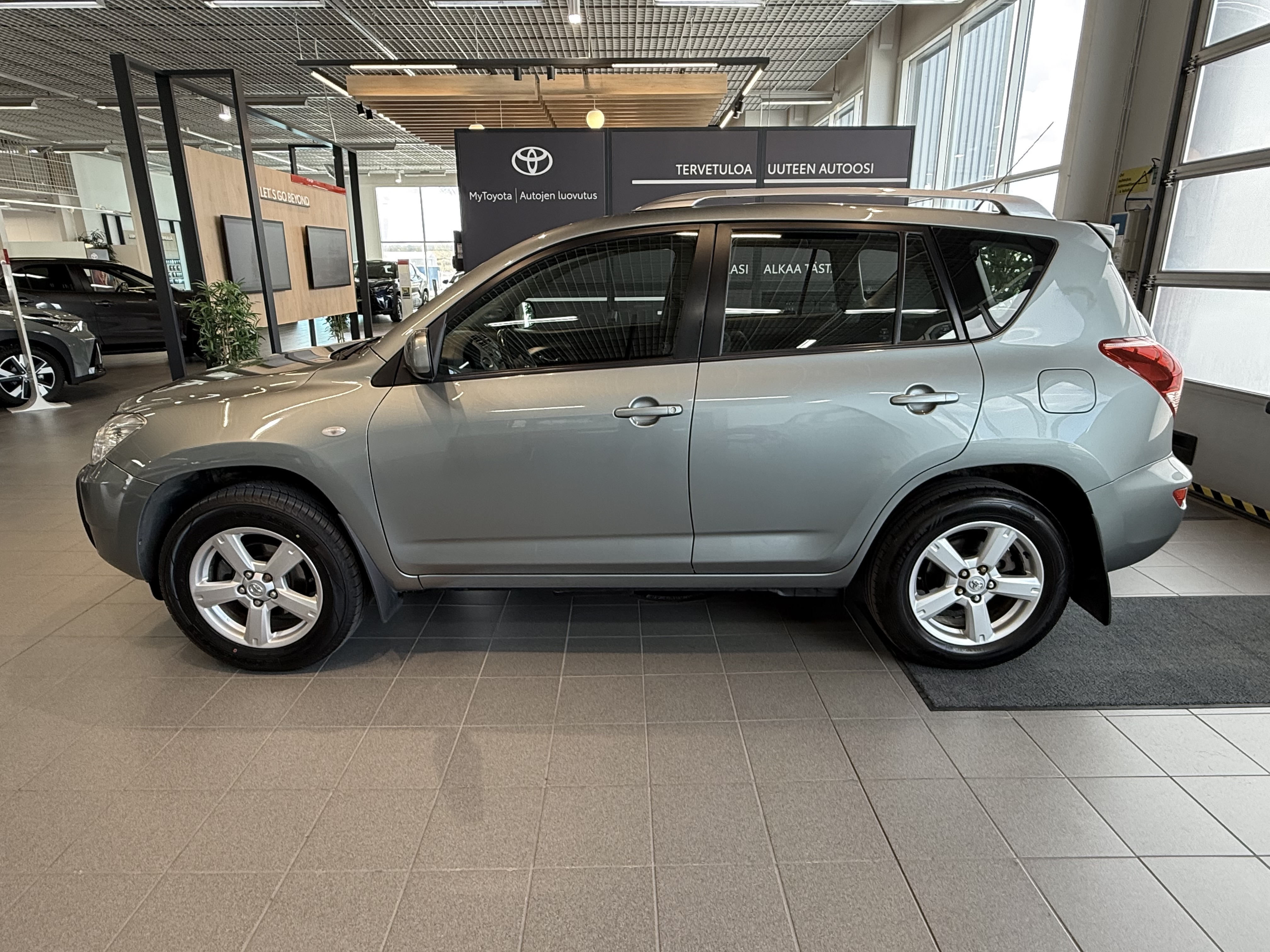TOYOTA RAV4 2006