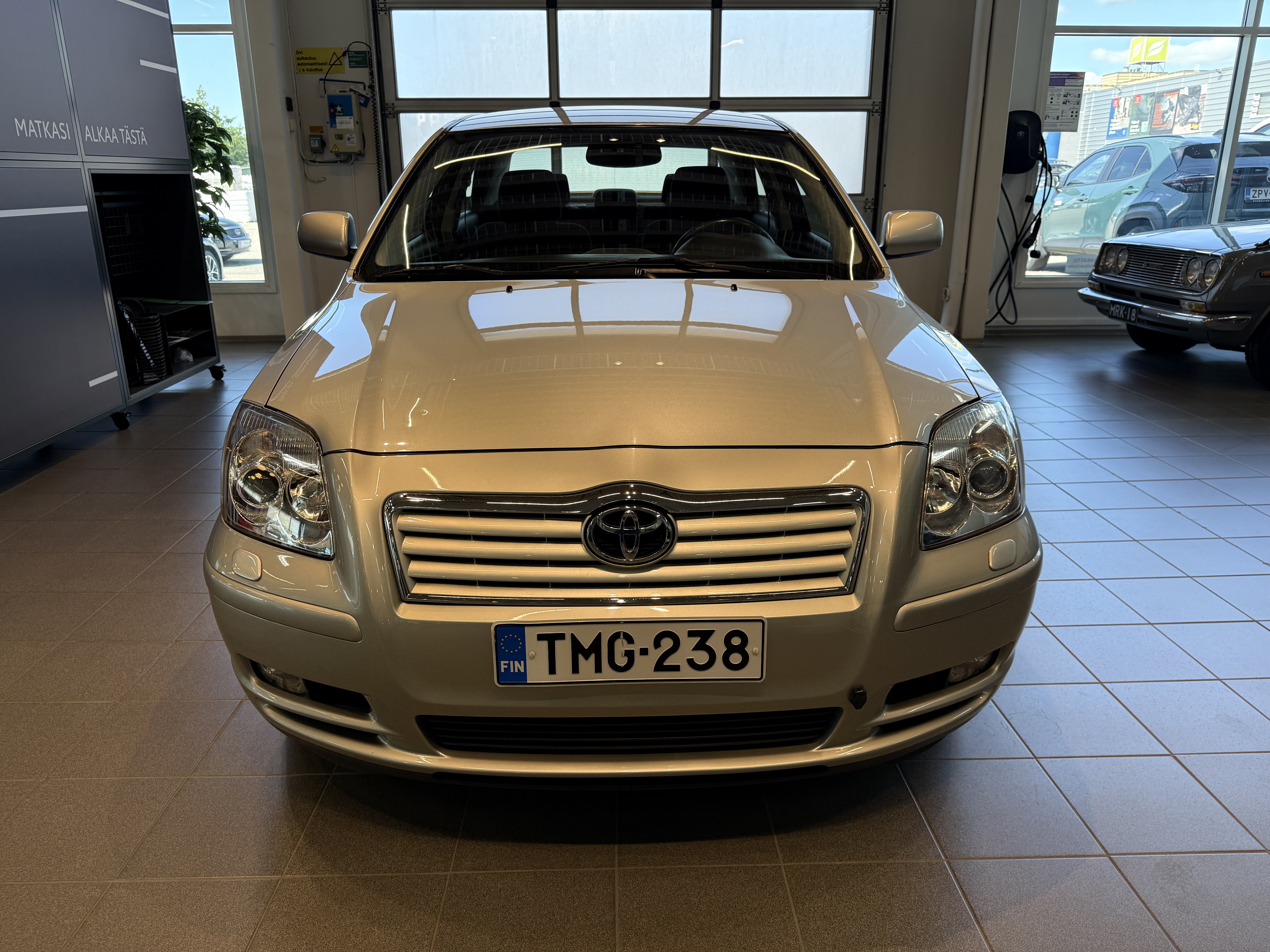 TOYOTA AVENSIS 2004