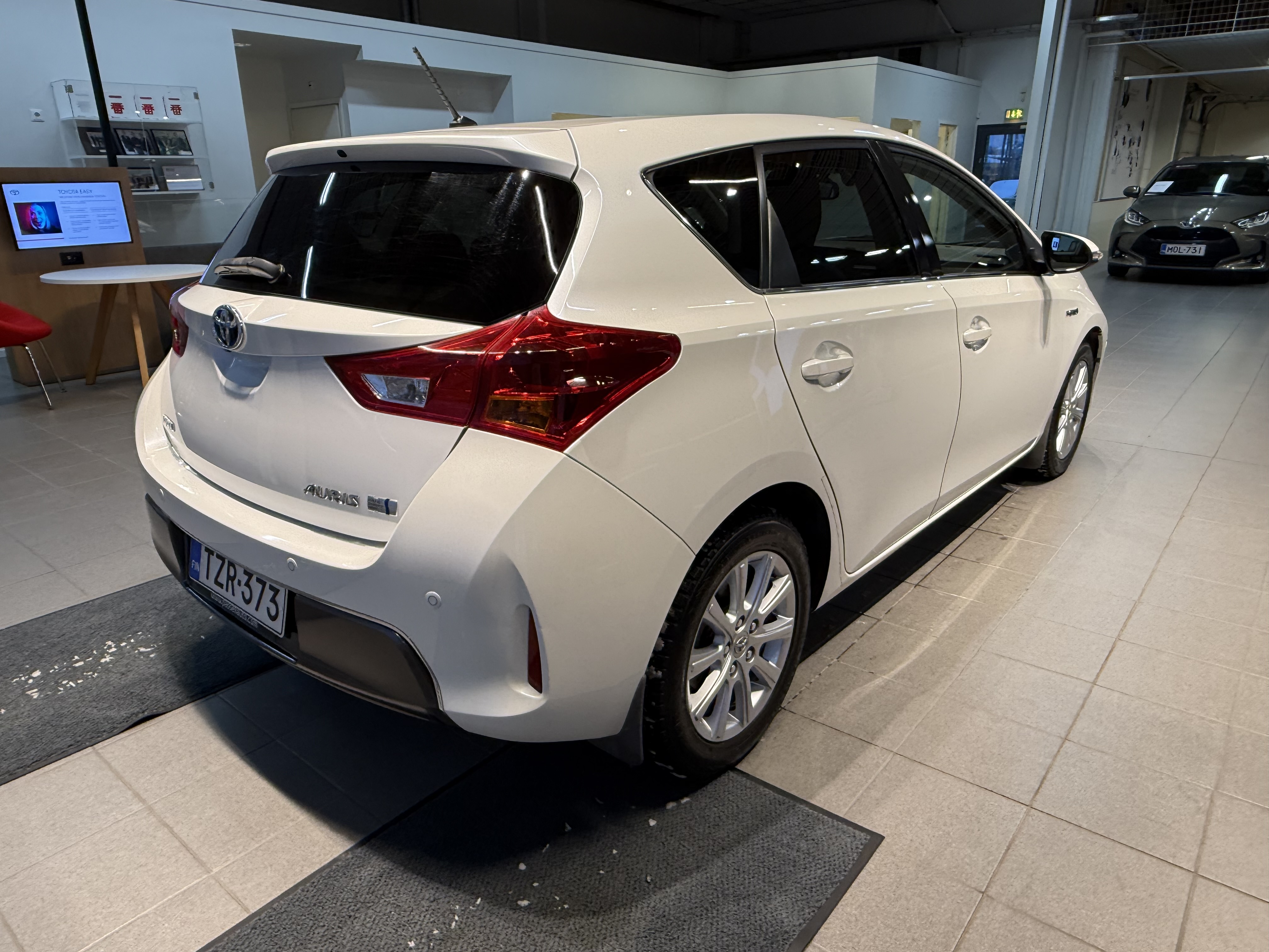TOYOTA Auris 2015