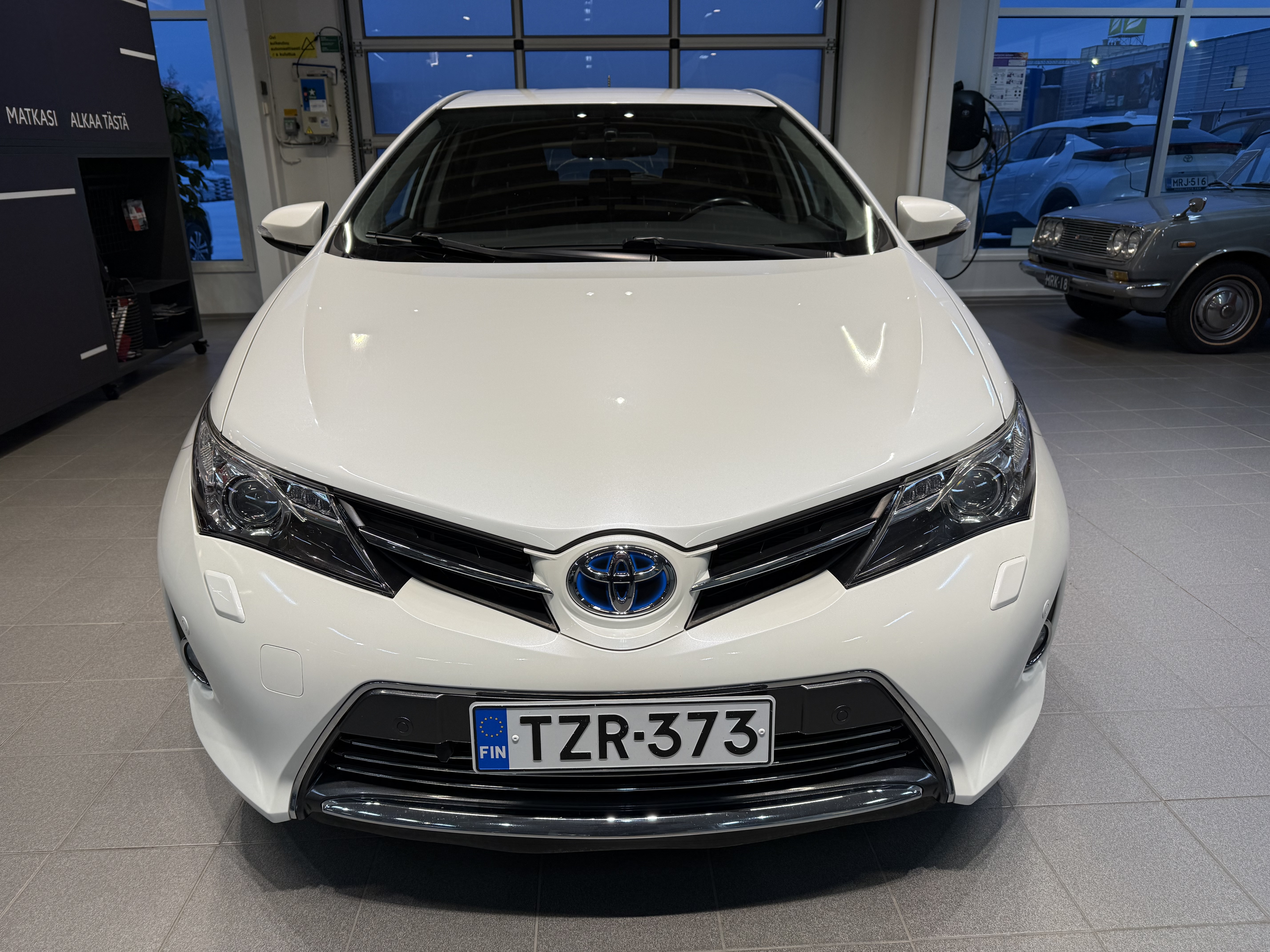 TOYOTA Auris 2015