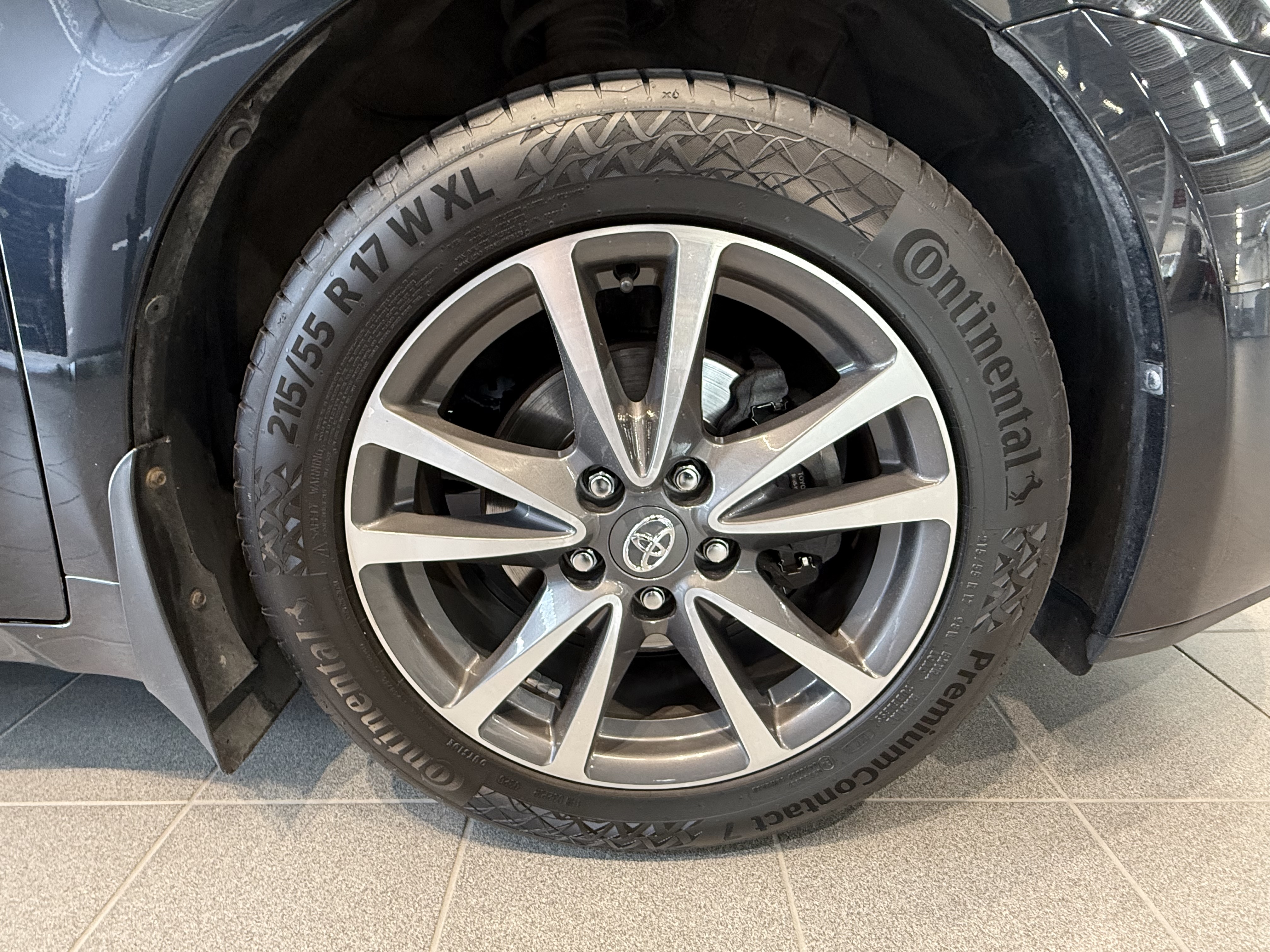 TOYOTA AVENSIS 2012
