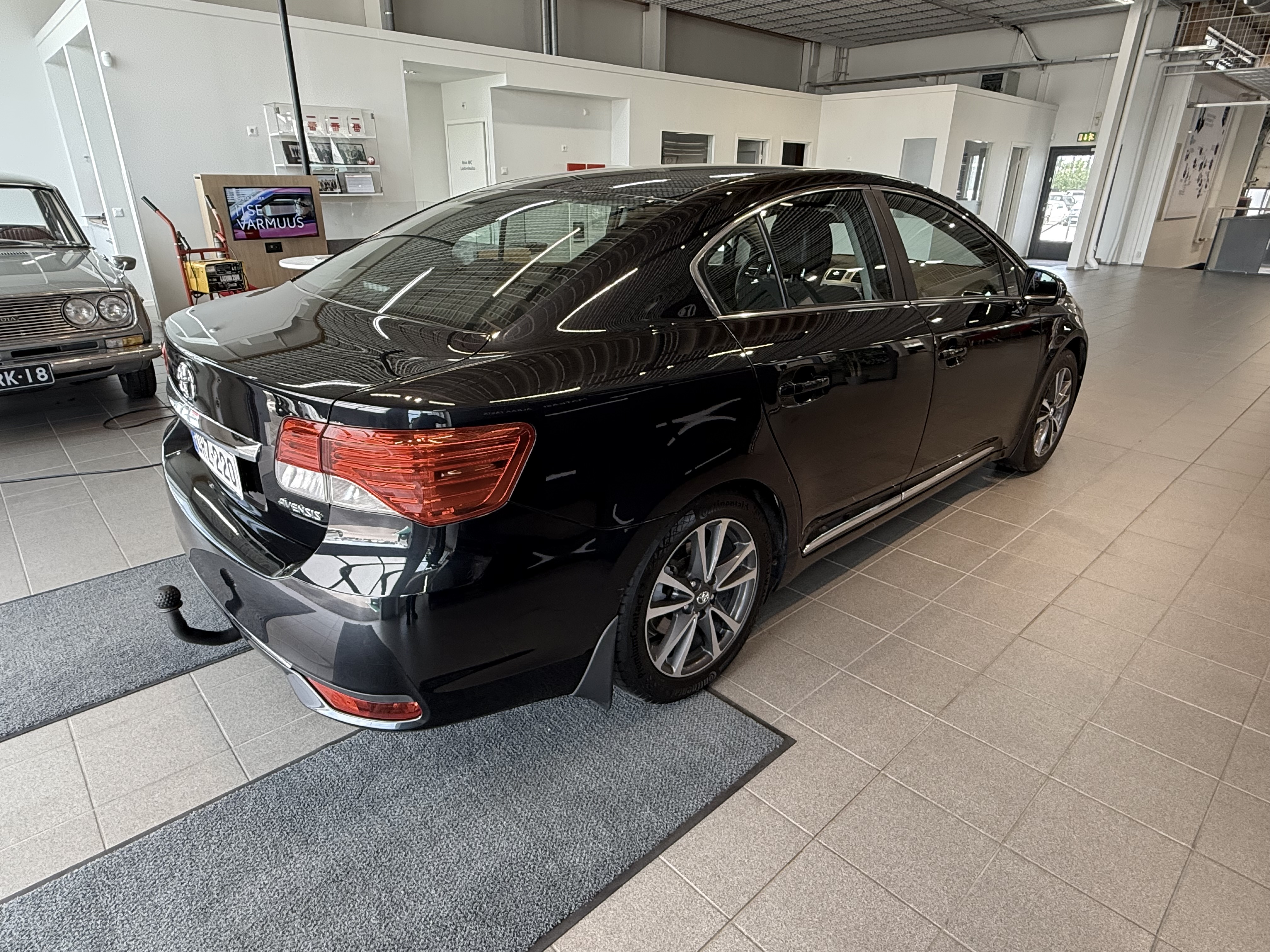 TOYOTA AVENSIS 2012