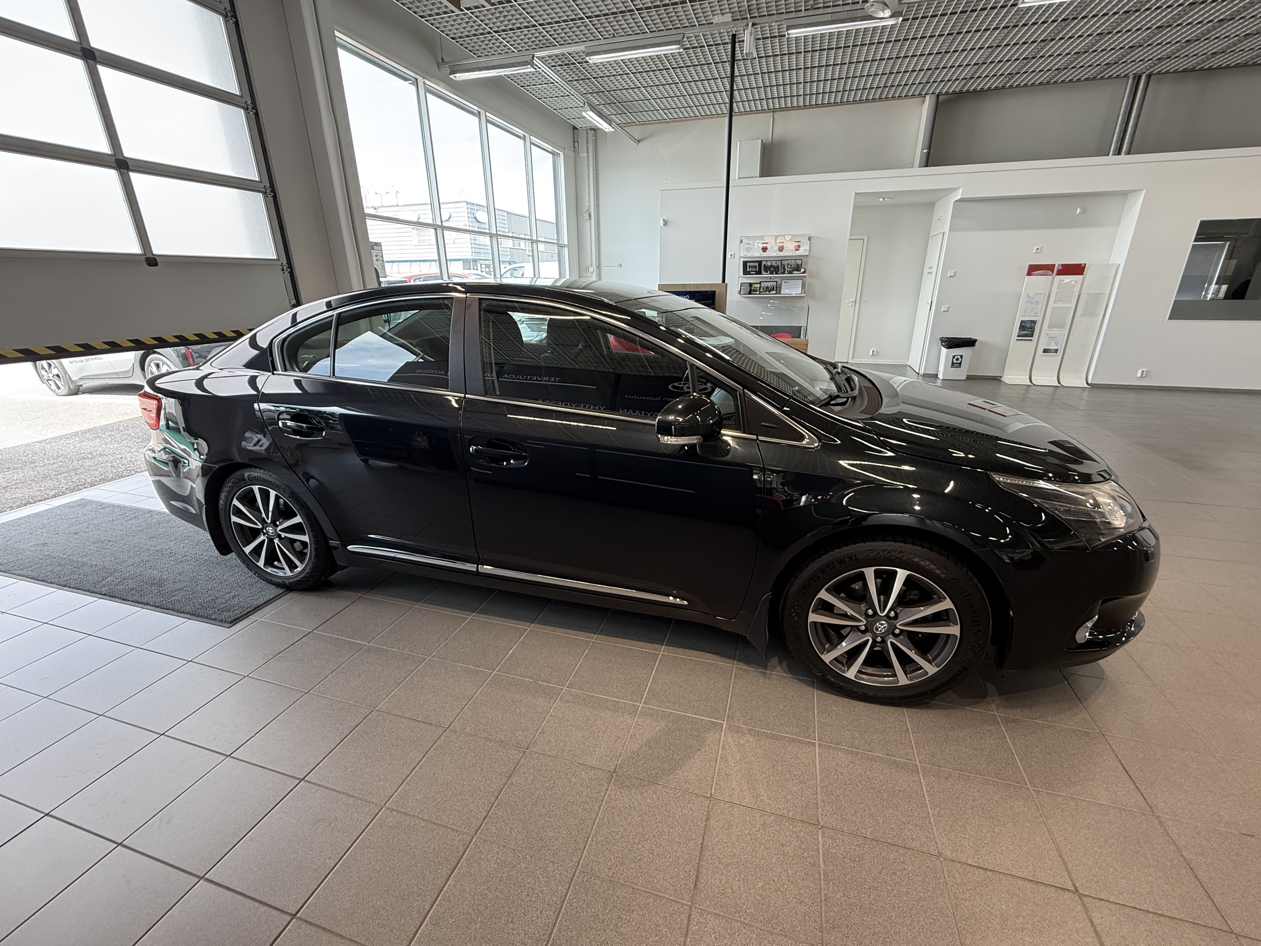 TOYOTA AVENSIS 2012