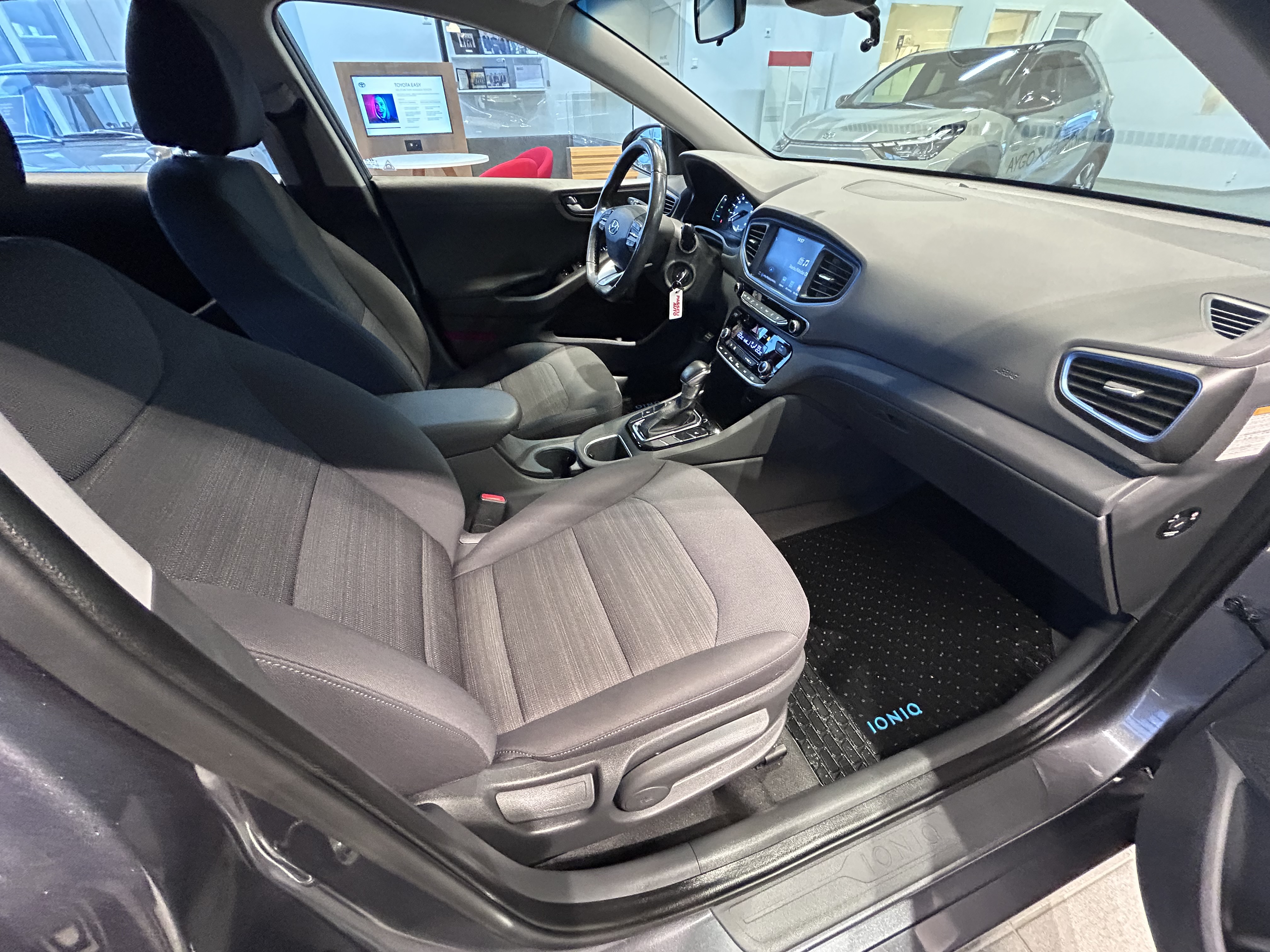 HYUNDAI IONIQ hybrid 2017