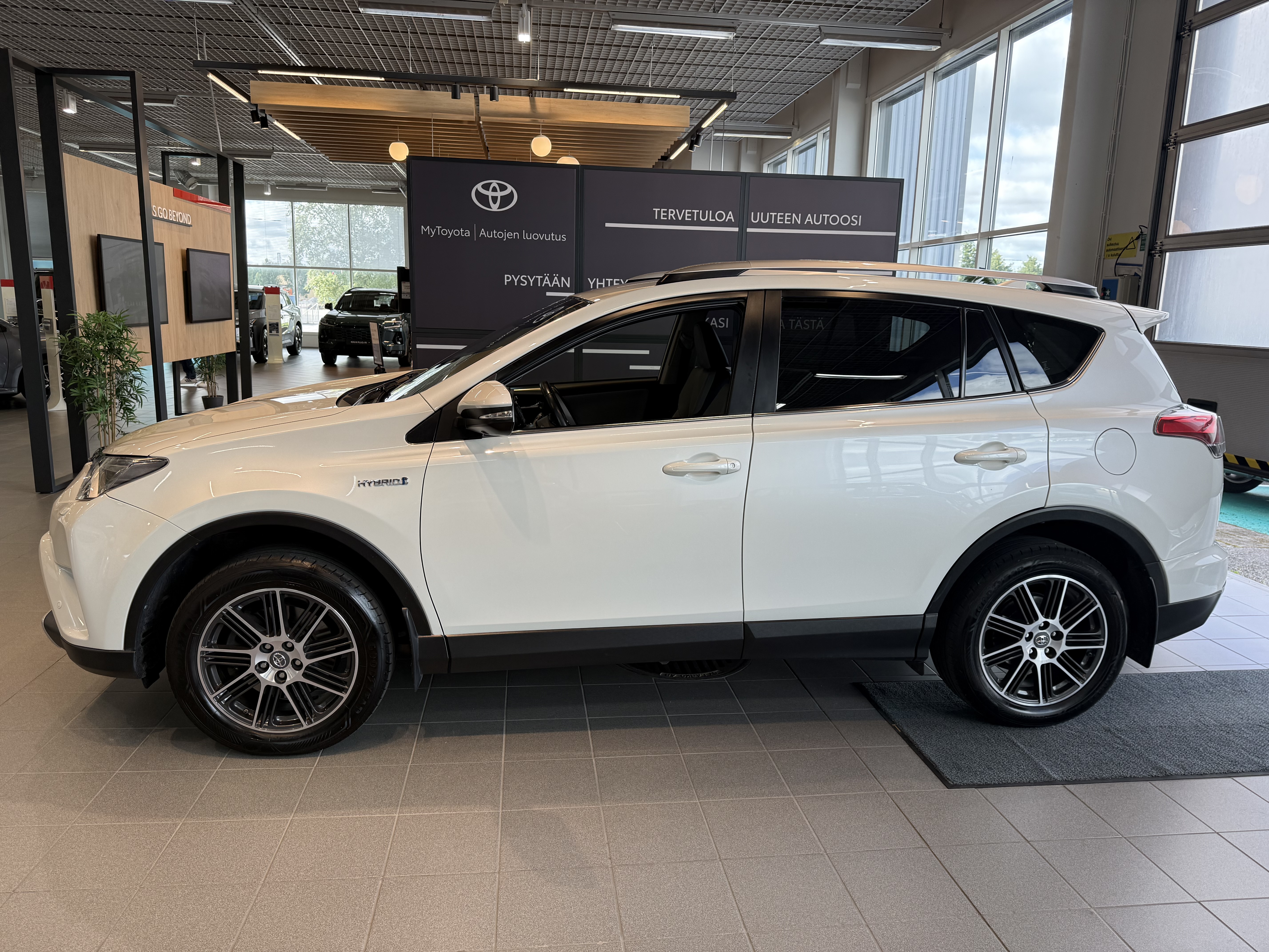 TOYOTA RAV4 2016