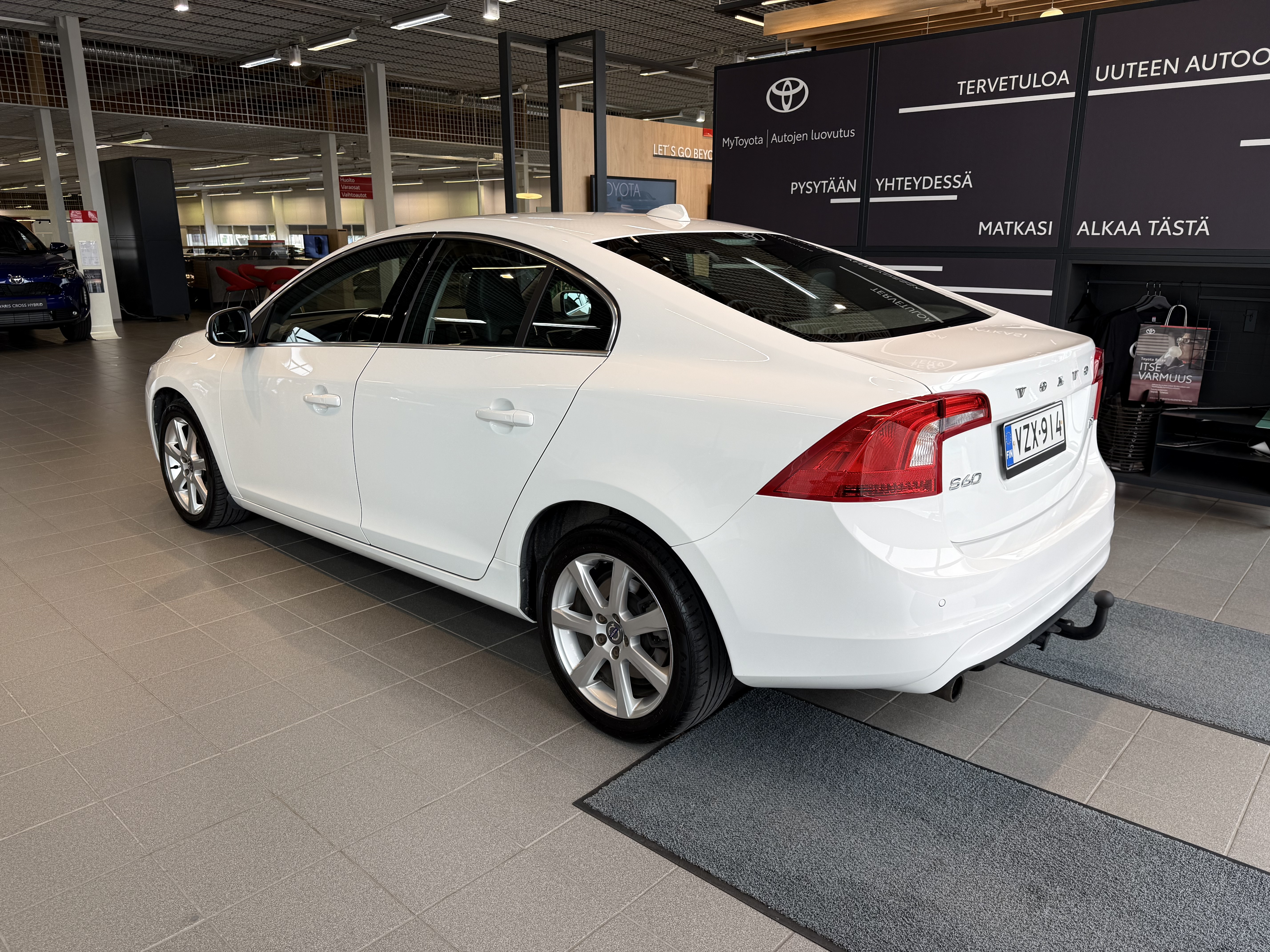 VOLVO S60 2018