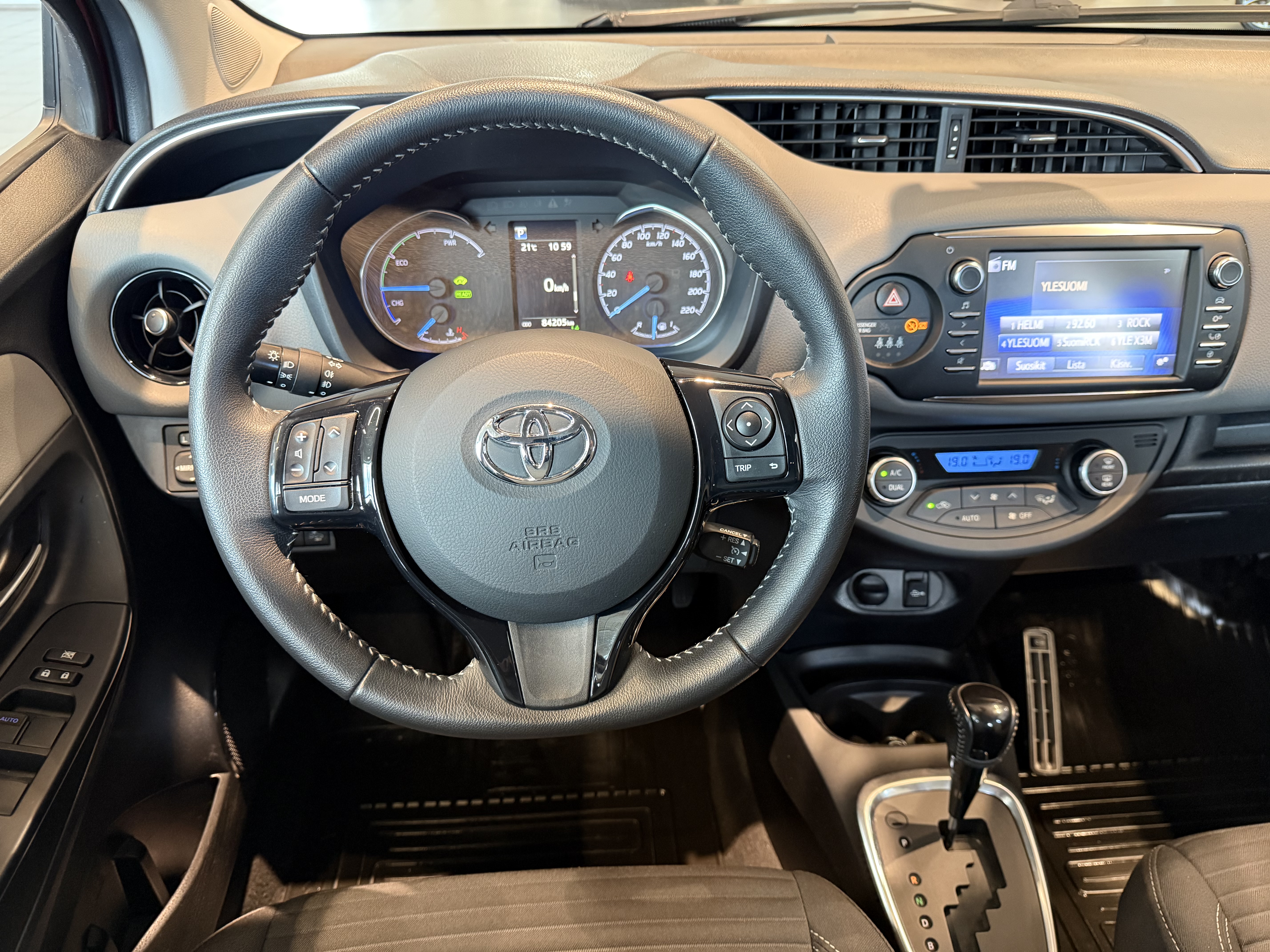 TOYOTA YARIS 2018