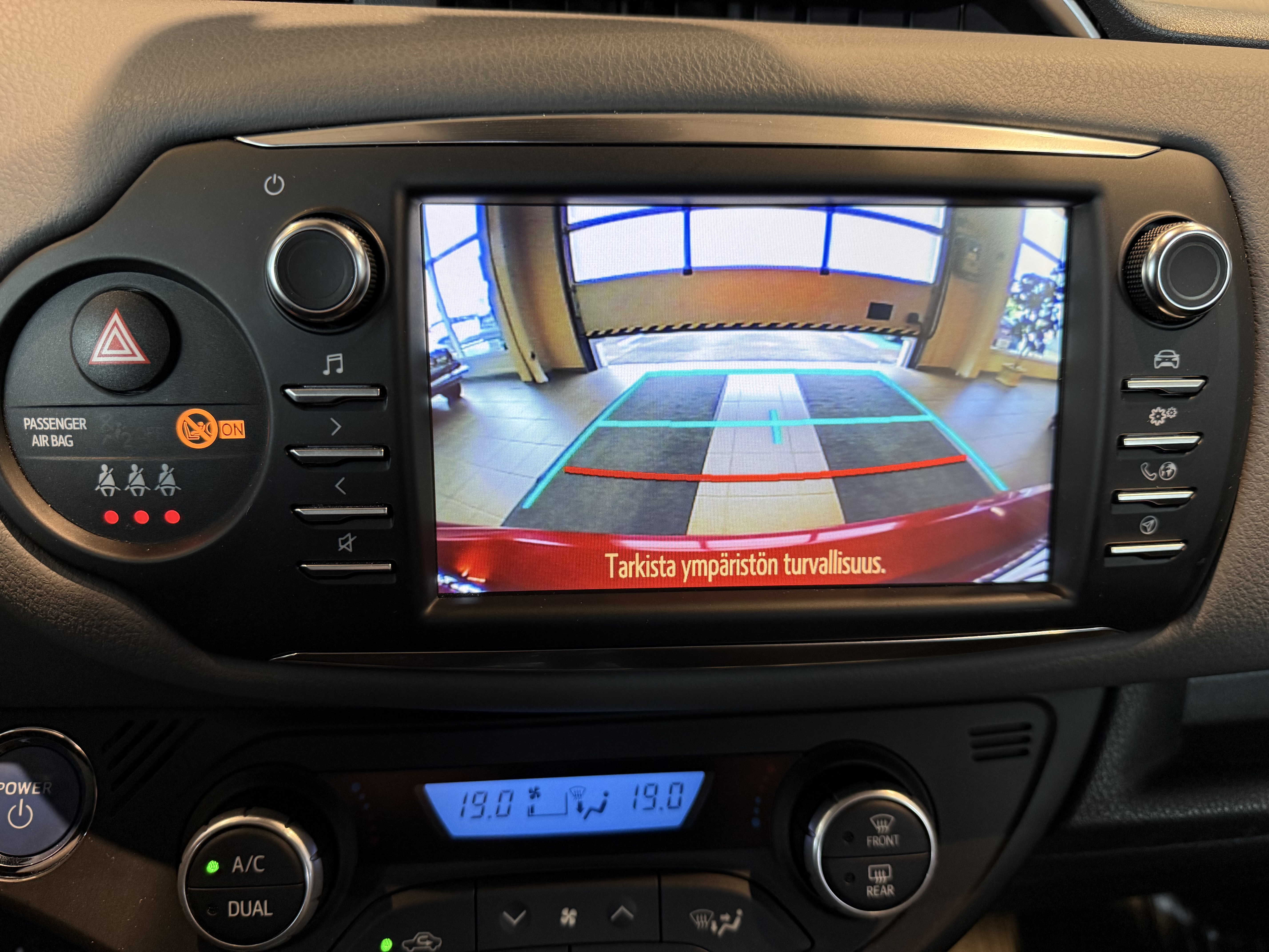TOYOTA YARIS 2018