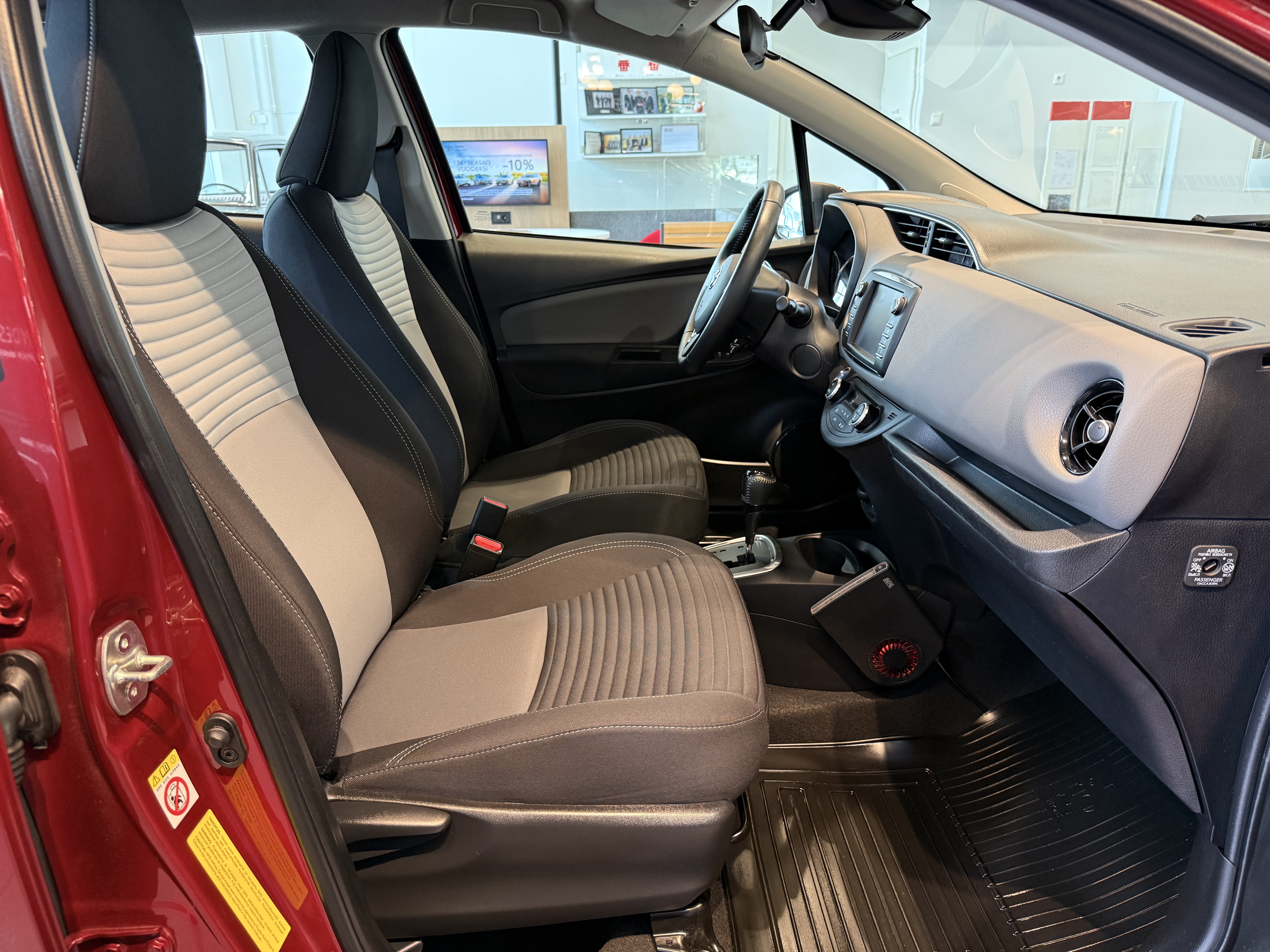 TOYOTA YARIS 2018