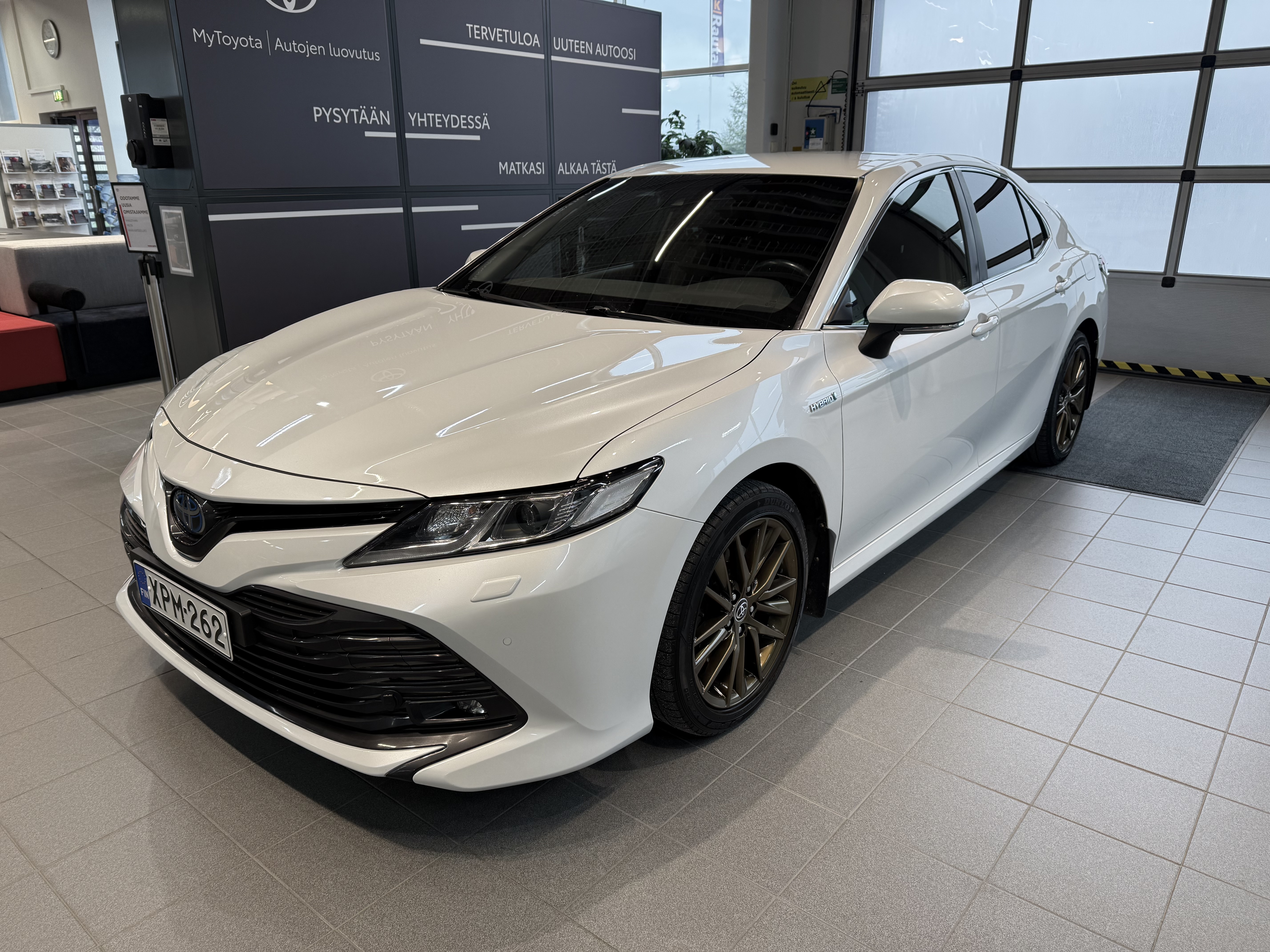 TOYOTA CAMRY 2021