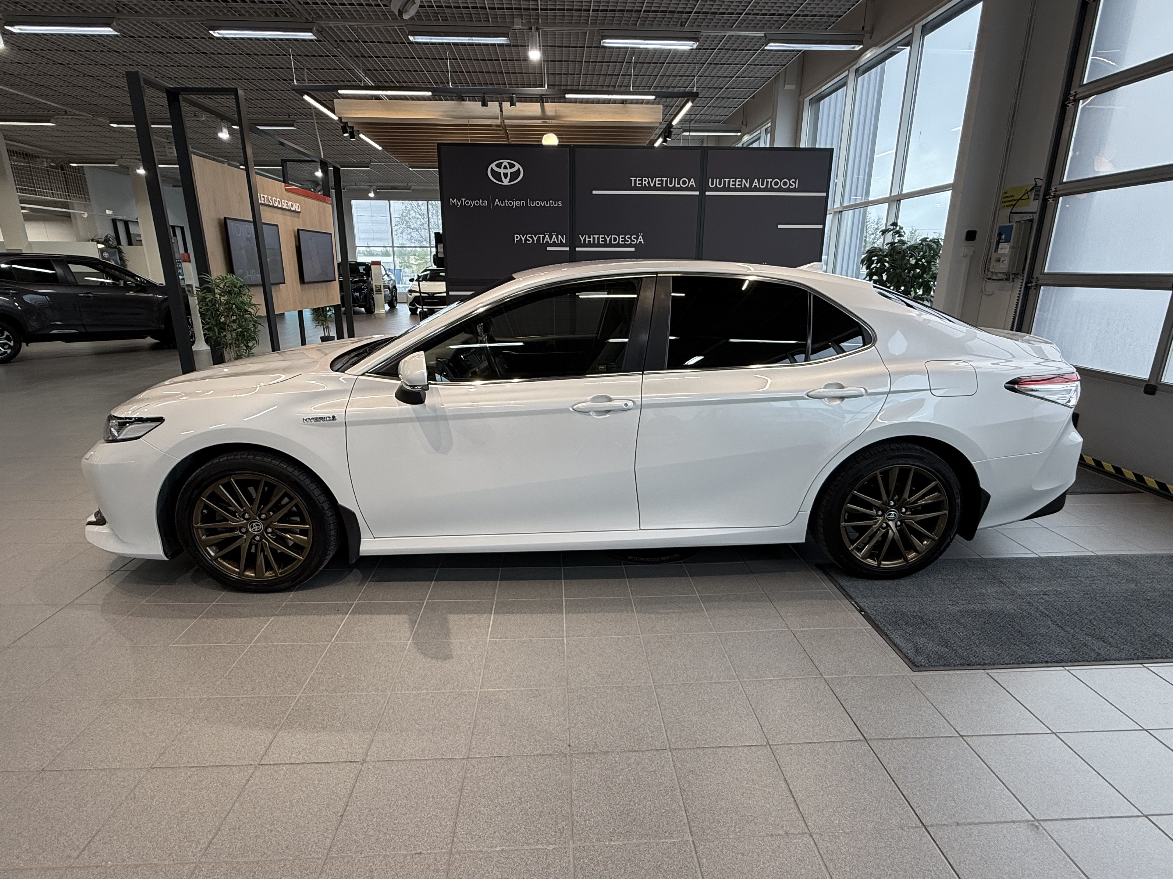 TOYOTA CAMRY 2021