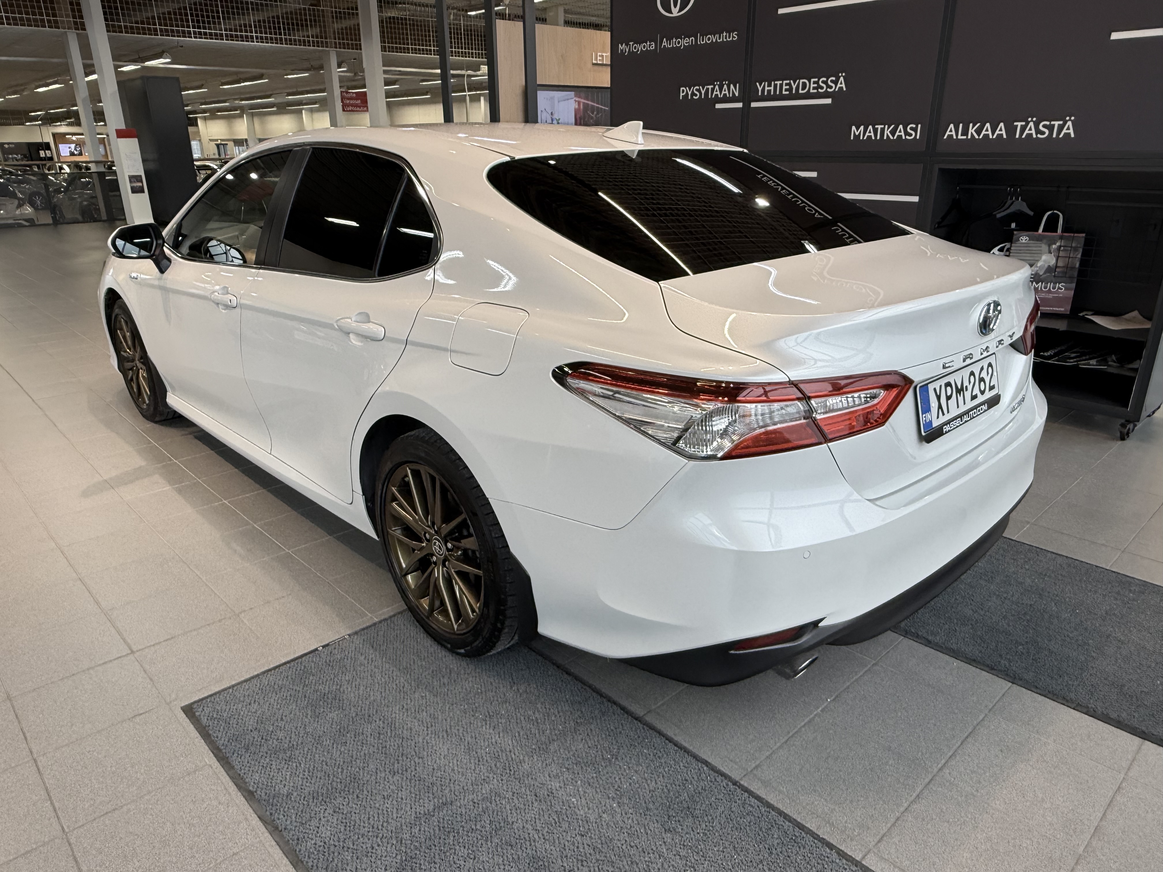 TOYOTA CAMRY 2021
