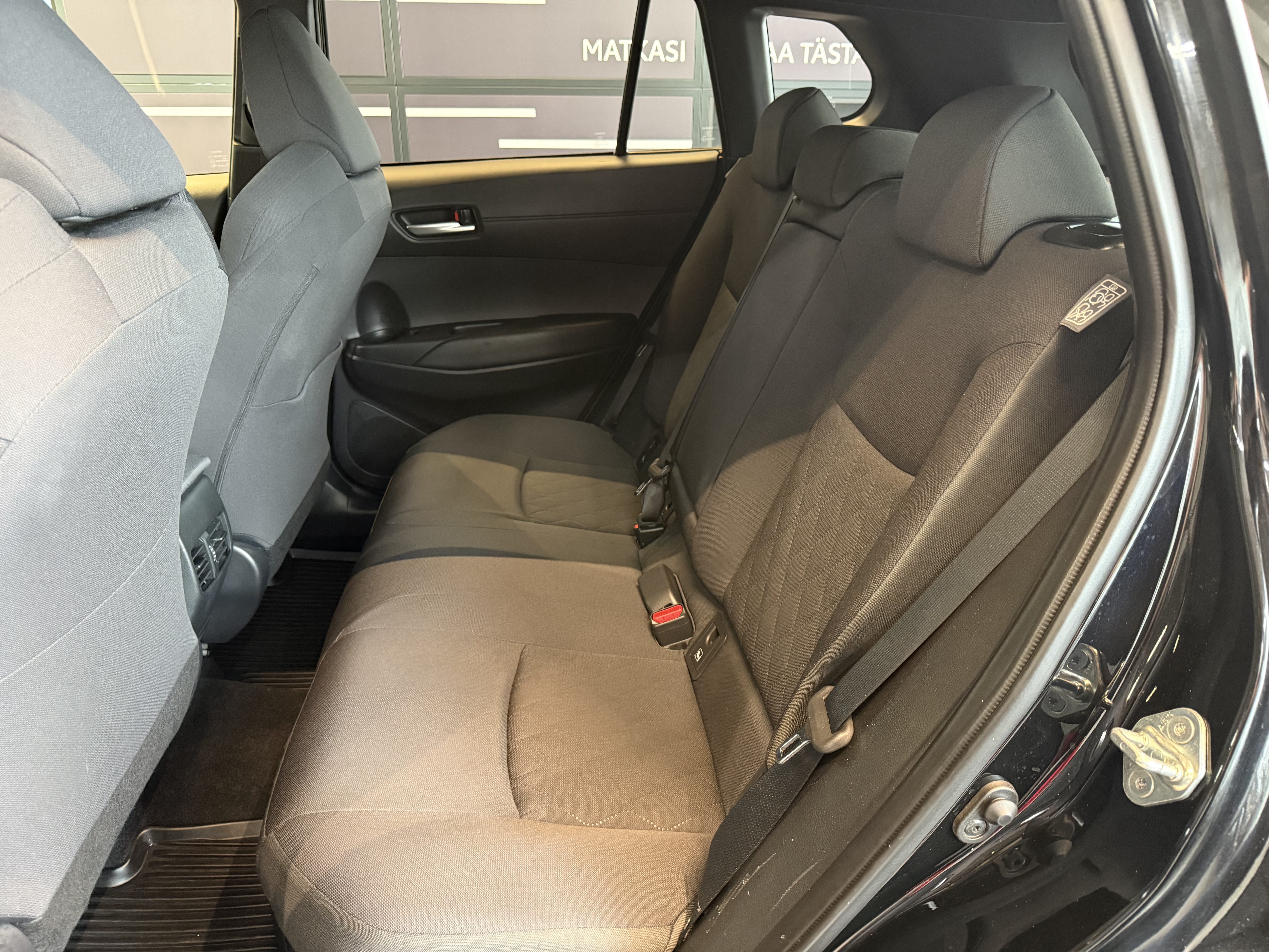 TOYOTA Corolla Cross 2023