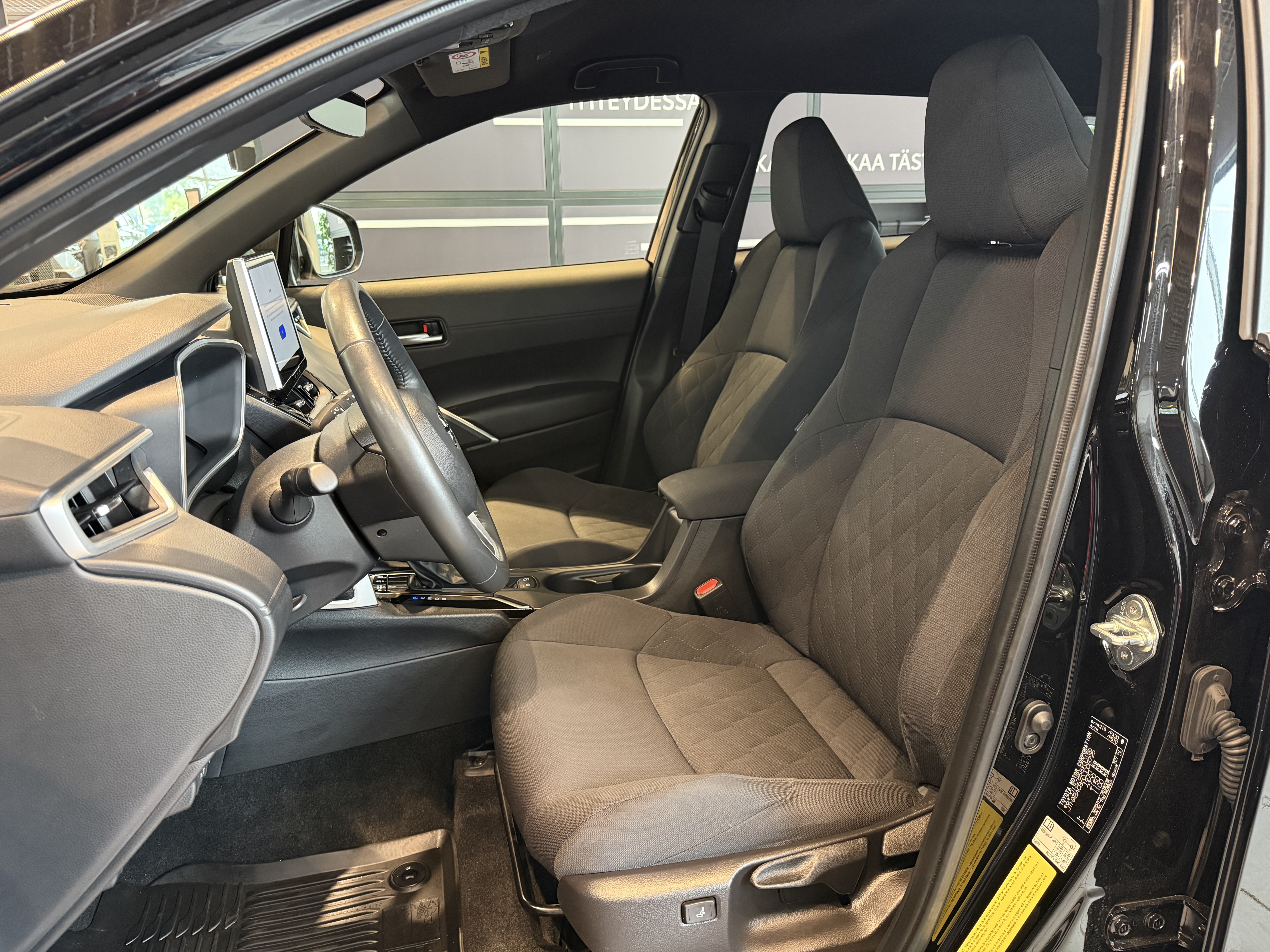 TOYOTA Corolla Cross 2023